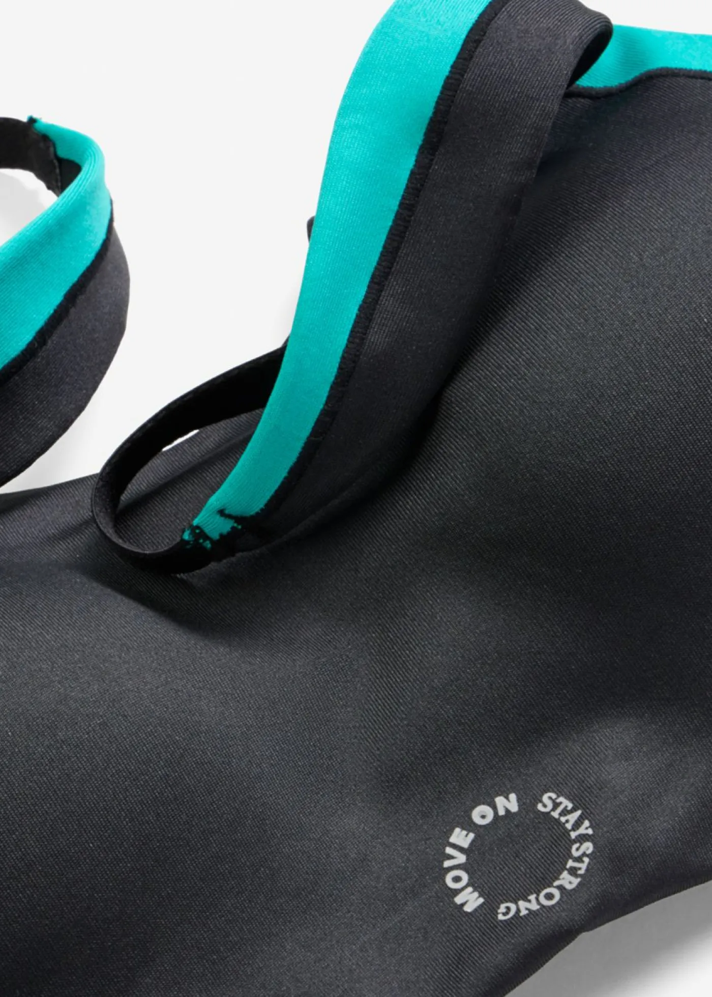 bonprix bonprix Sujetador deportivo acolchado con sujeción media negro-esmeralda-azul brillante Clearance
