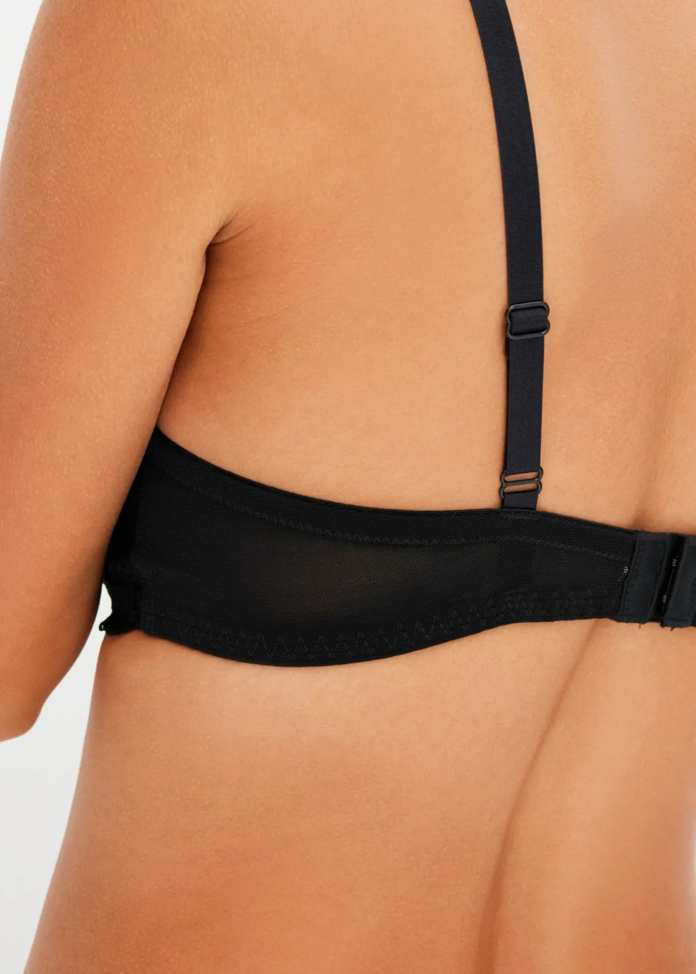 bonprix bonprix Sujetador push-up con aros Negro Discount