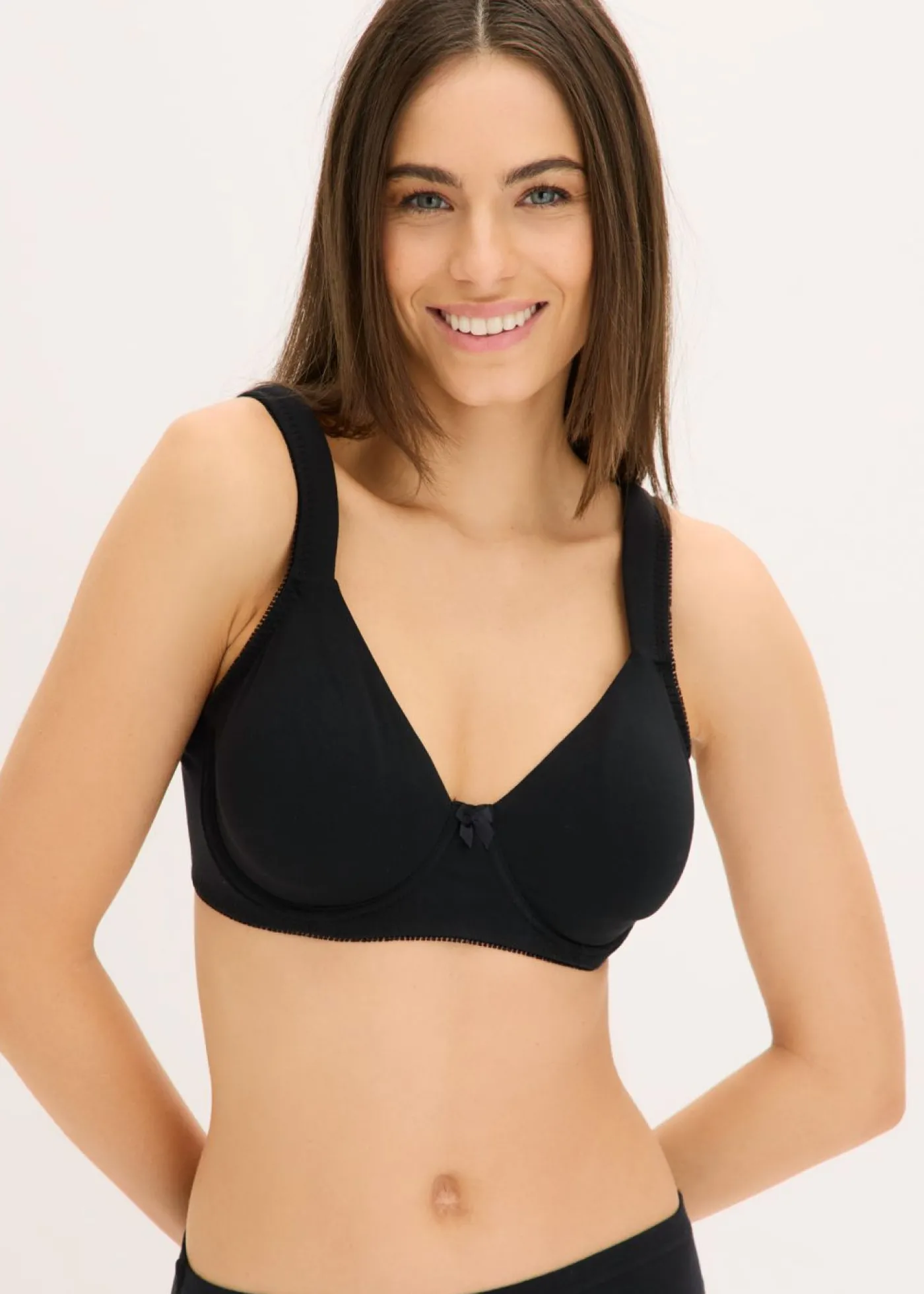 bonprix bonprix Sujetador reductor básico de algodón orgánico con aros (2 unidades) Negro-blanco