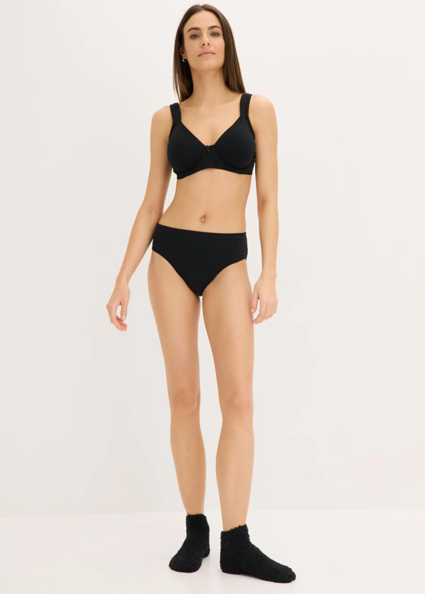 bonprix bonprix Sujetador reductor básico de algodón orgánico con aros (2 unidades) Negro-blanco