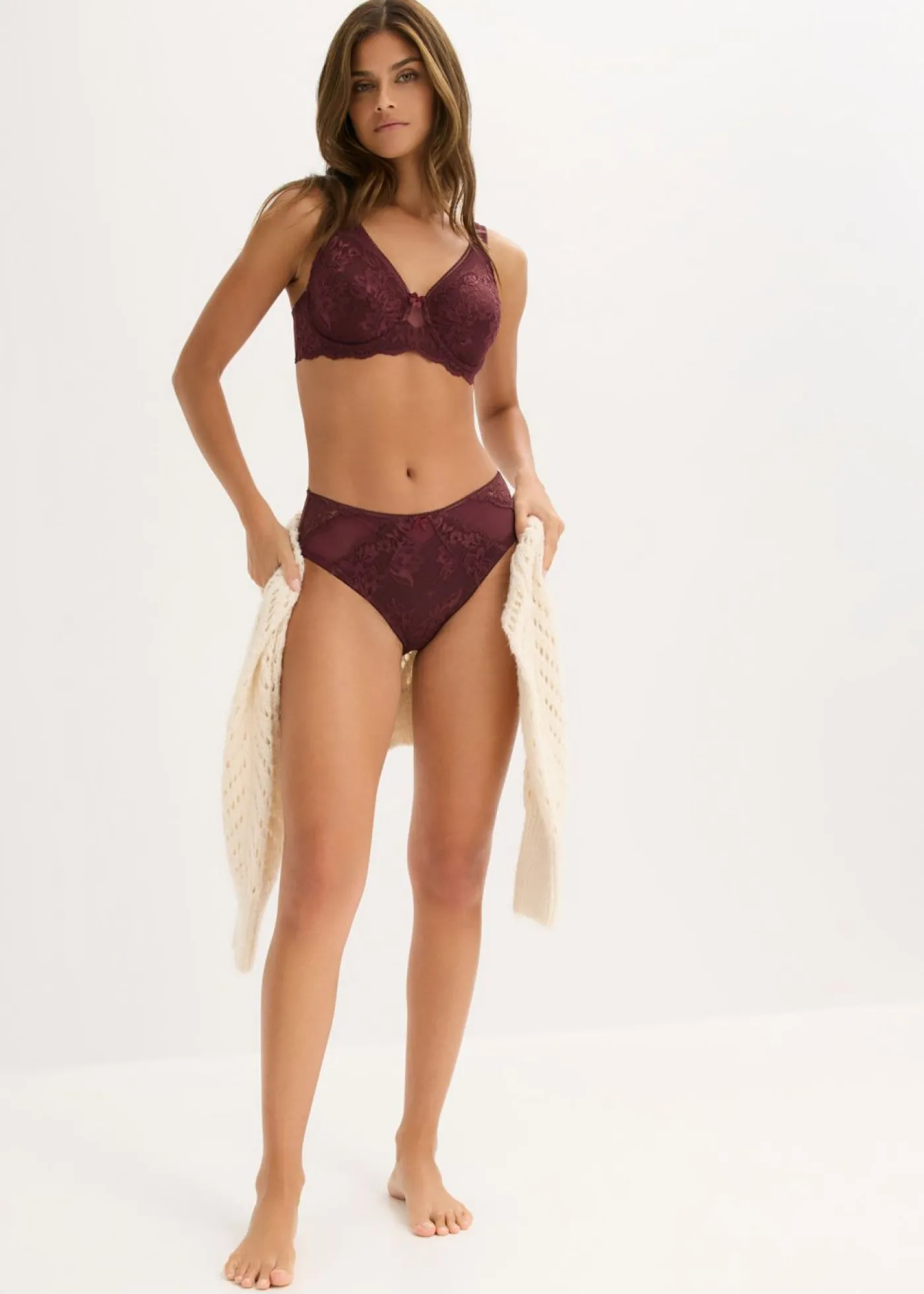 bonprix bonprix Sujetador reductor con tirantes acolchados rojo burdeos
