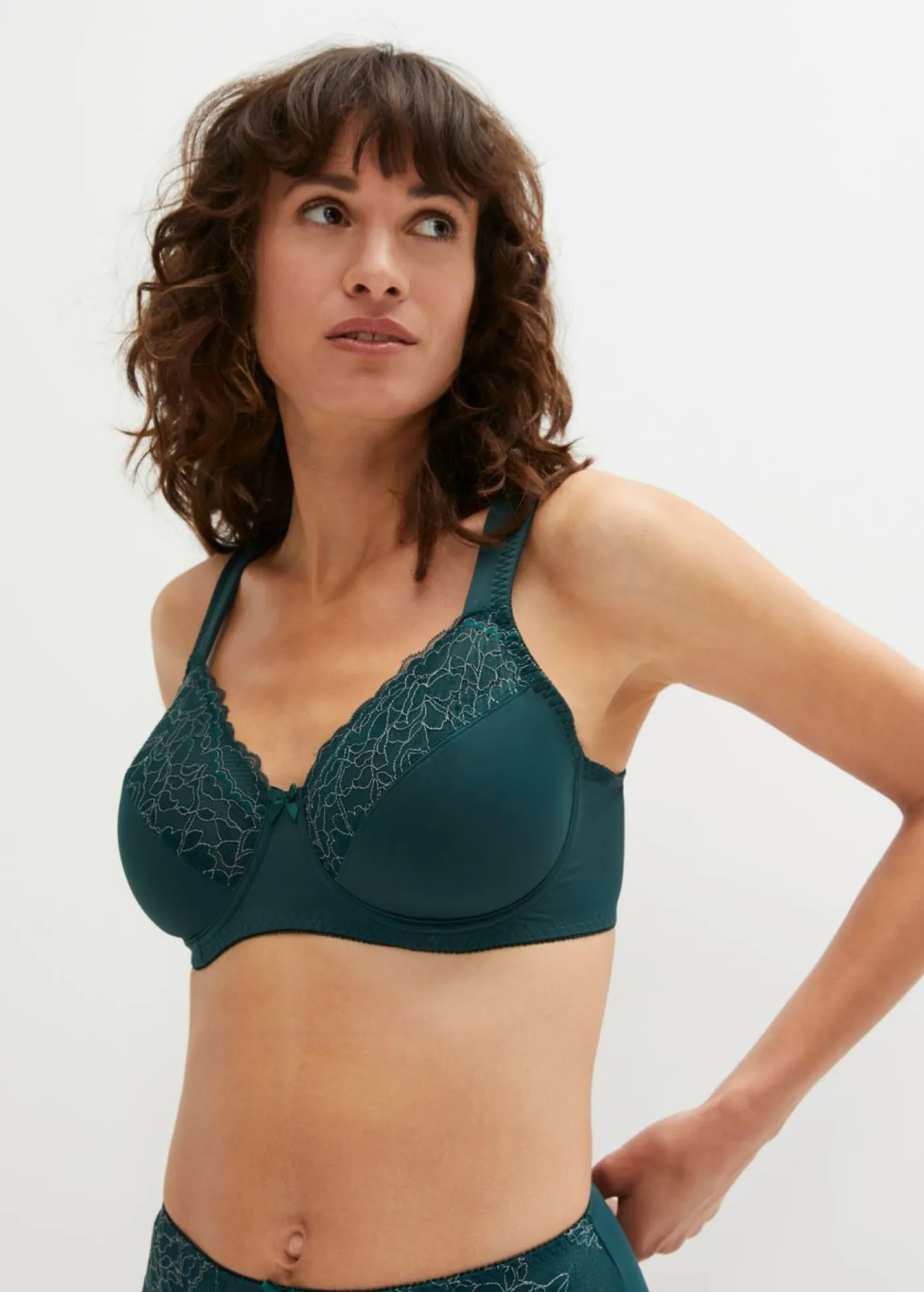 bonprix bonprix Sujetador reductor con tirantes acolchados (2 unidades) Verde intenso+piedra