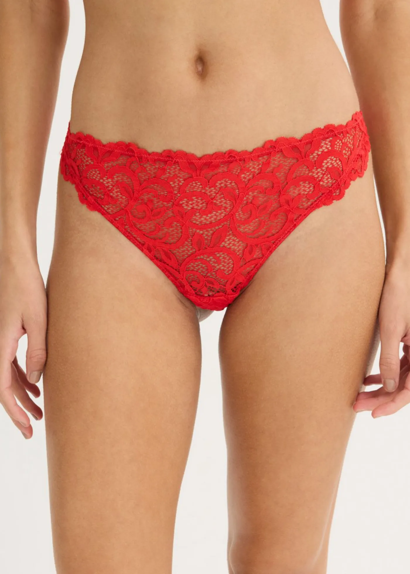 bonprix bonprix Tanga de encaje suave Rojo salsa Best