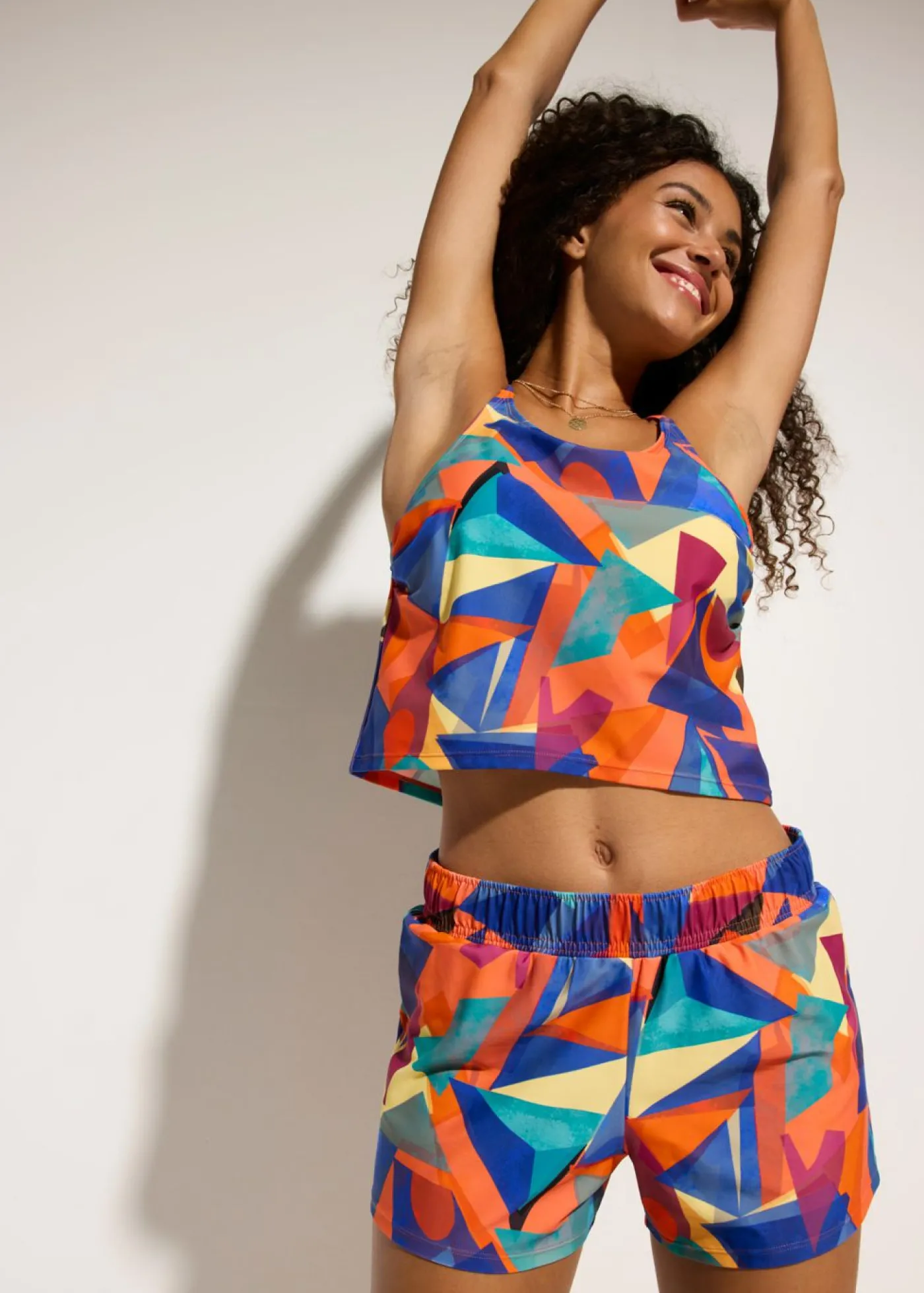 bonprix bonprix Tankini (2 piezas) con pantalón corto Multicolor Outlet