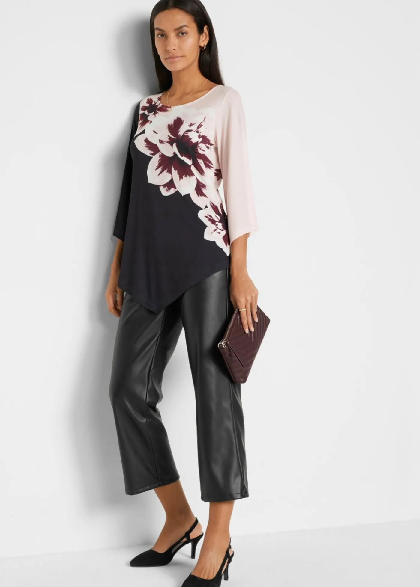 bonprix bonprix Túnica con estampado Negro-blanco de flores New