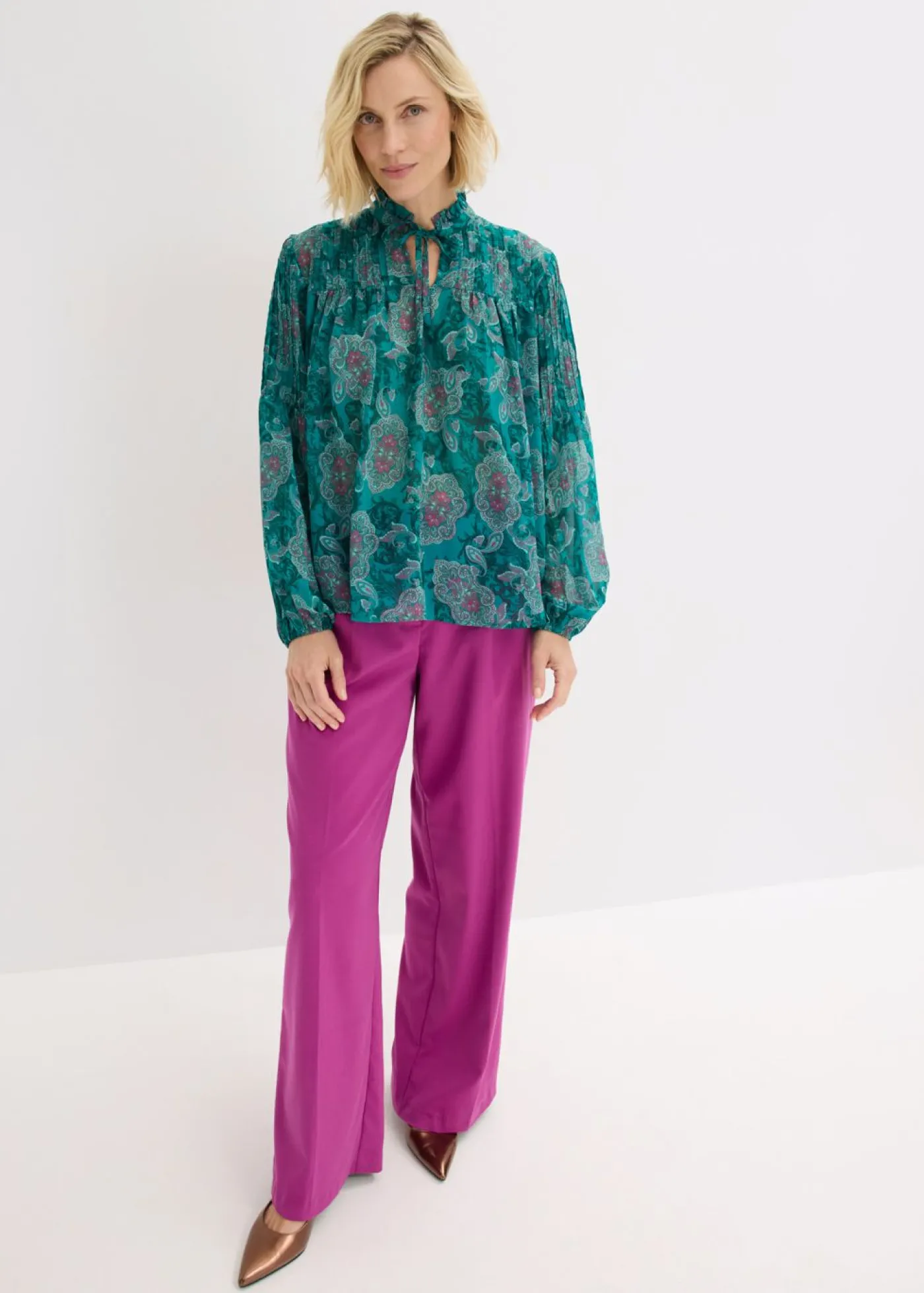 bonprix bonprix Túnica de gasa con patrón paisley esmeralda oscuro-verde agua-fucsia oscuro Hot