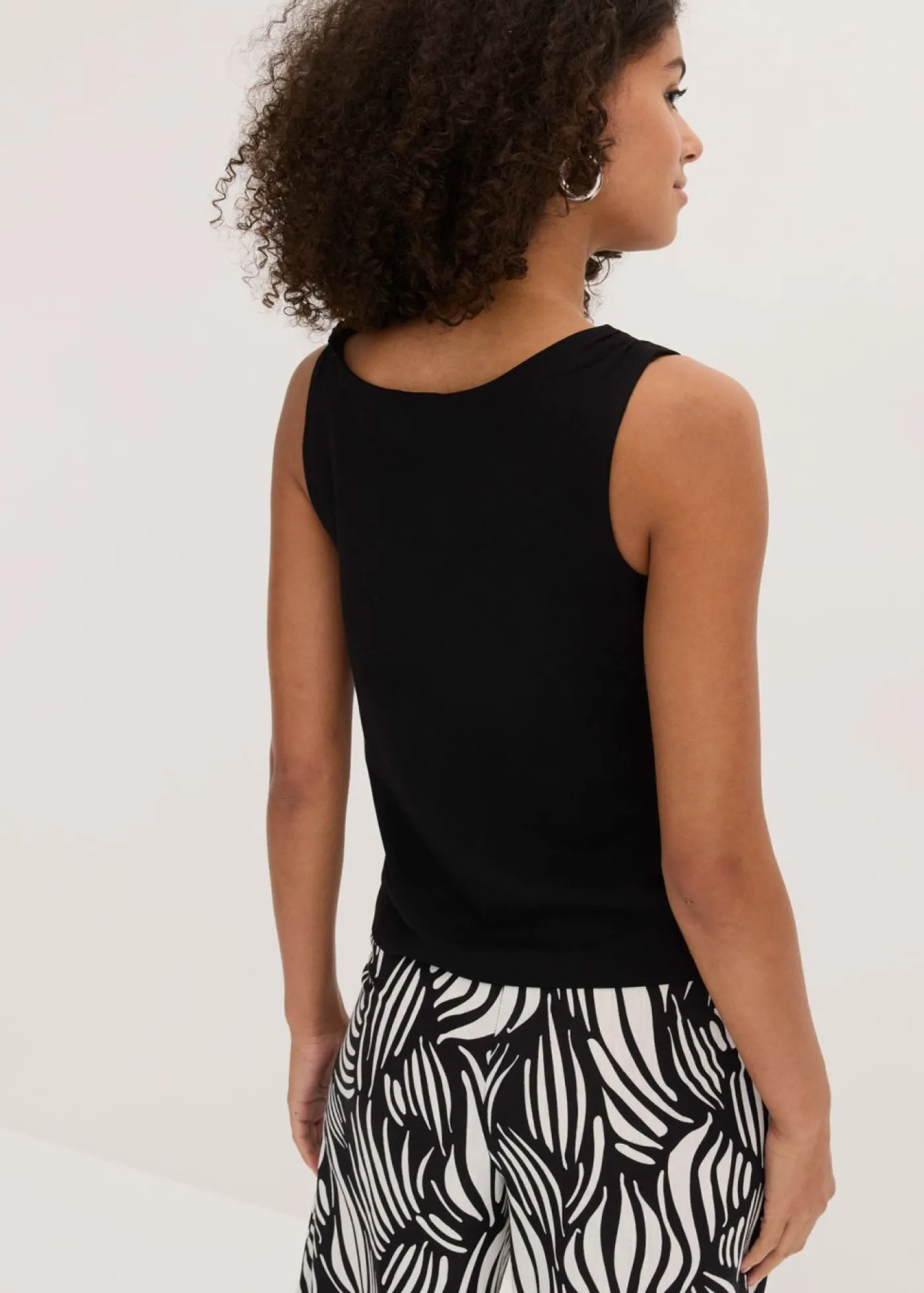 bonprix bonprix Top con detalle anudado Negro Best