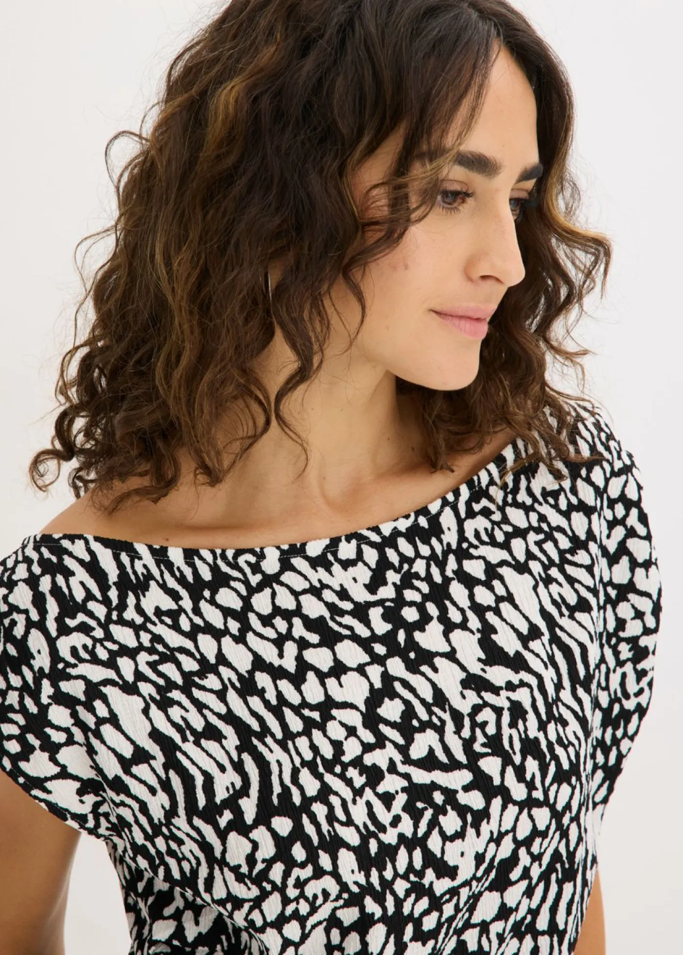 bonprix bonprix Top con fruncidos blanco-negro estampado Discount