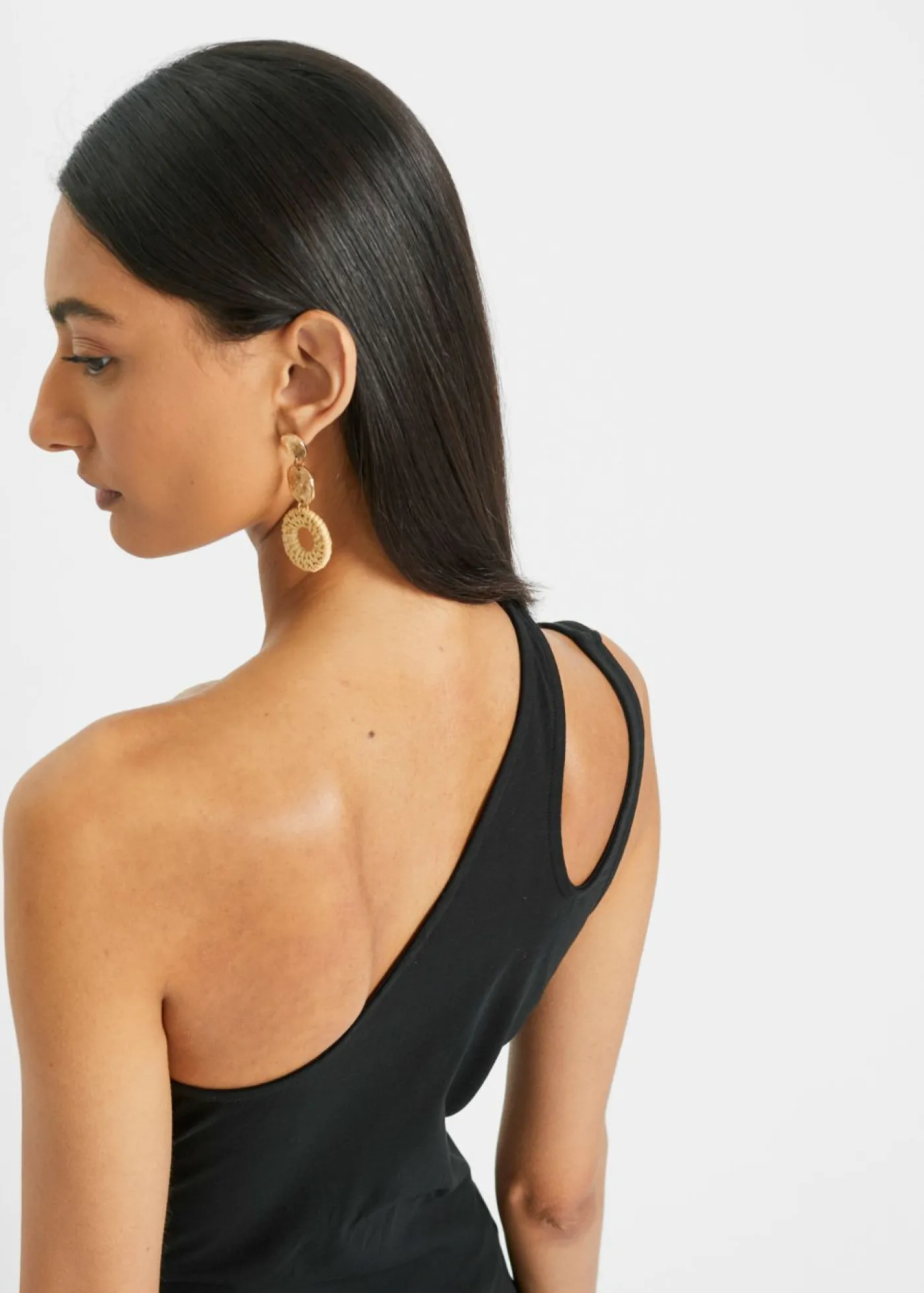 bonprix bonprix Top de algodón orgánico con hombros al descubierto Negro Sale