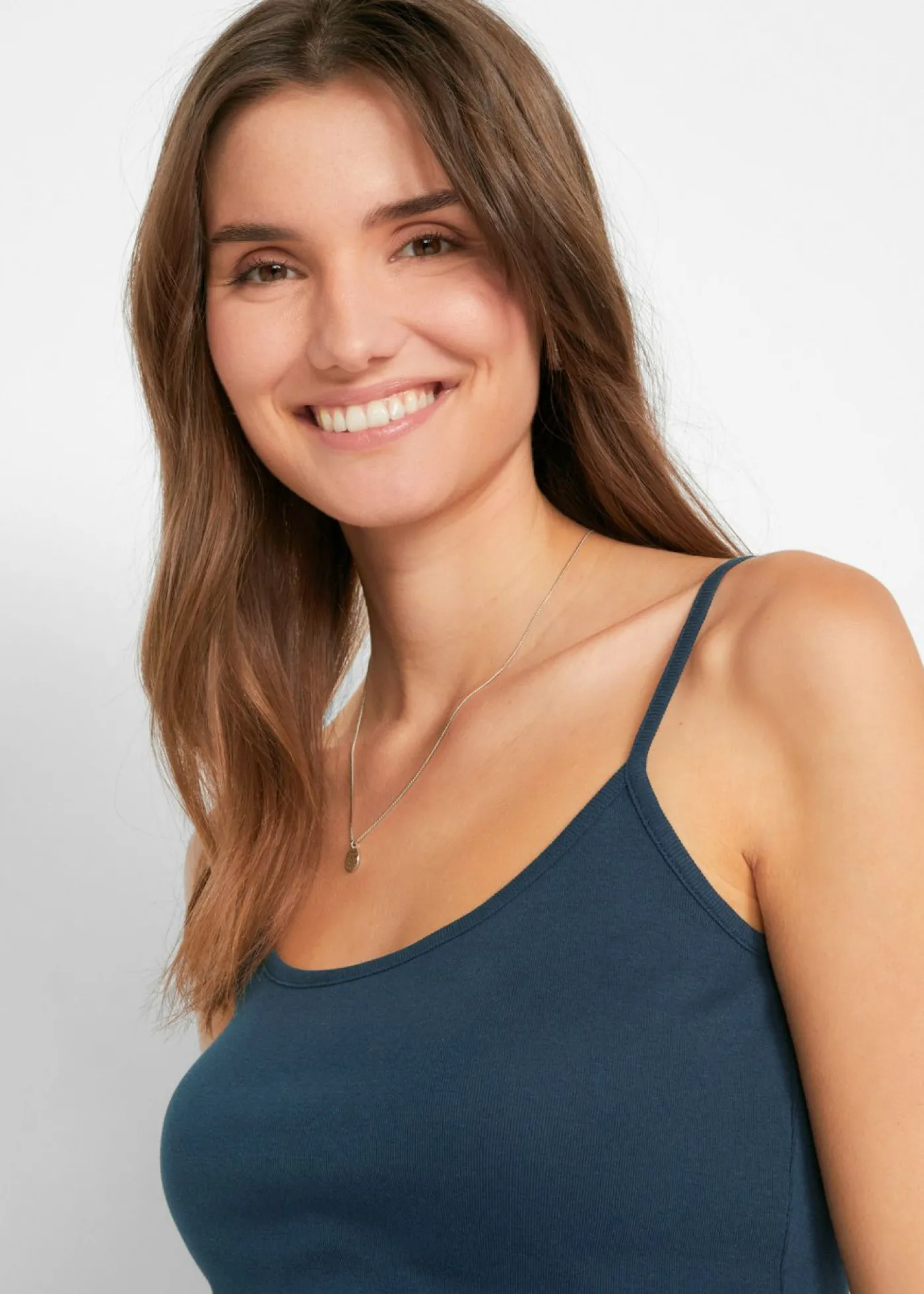 bonprix bonprix Top de algodón puro con tirantes finos (3 unidades) rojo sangría + antracita + azul marino Outlet
