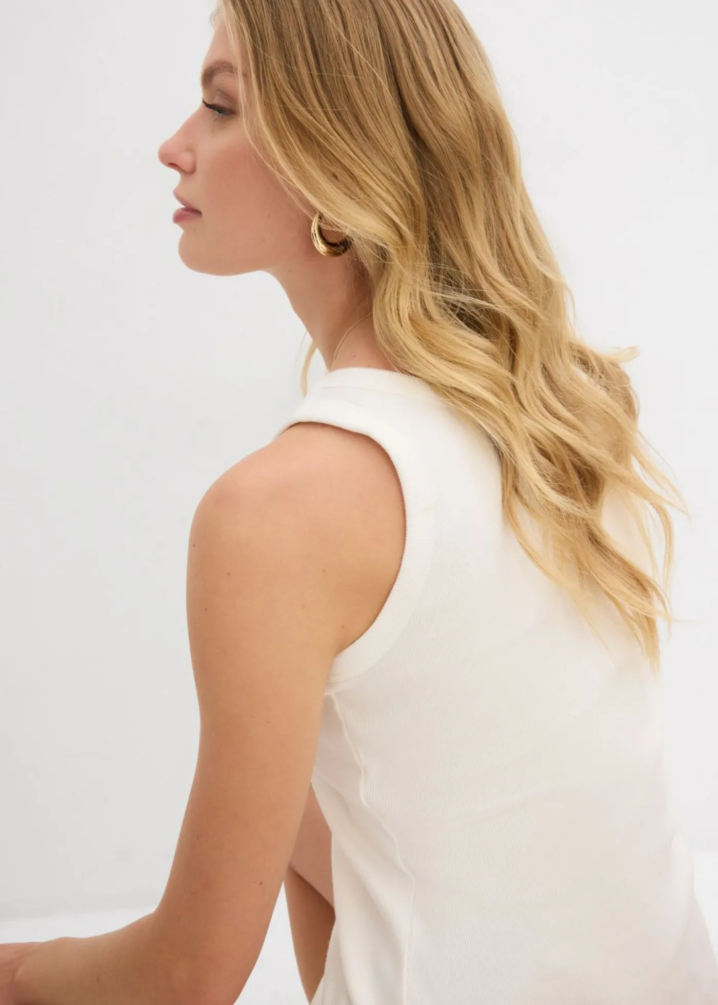 bonprix bonprix Top de canalé de algodón orgánico (2 unidades) blanco lana/marrón tierra Clearance