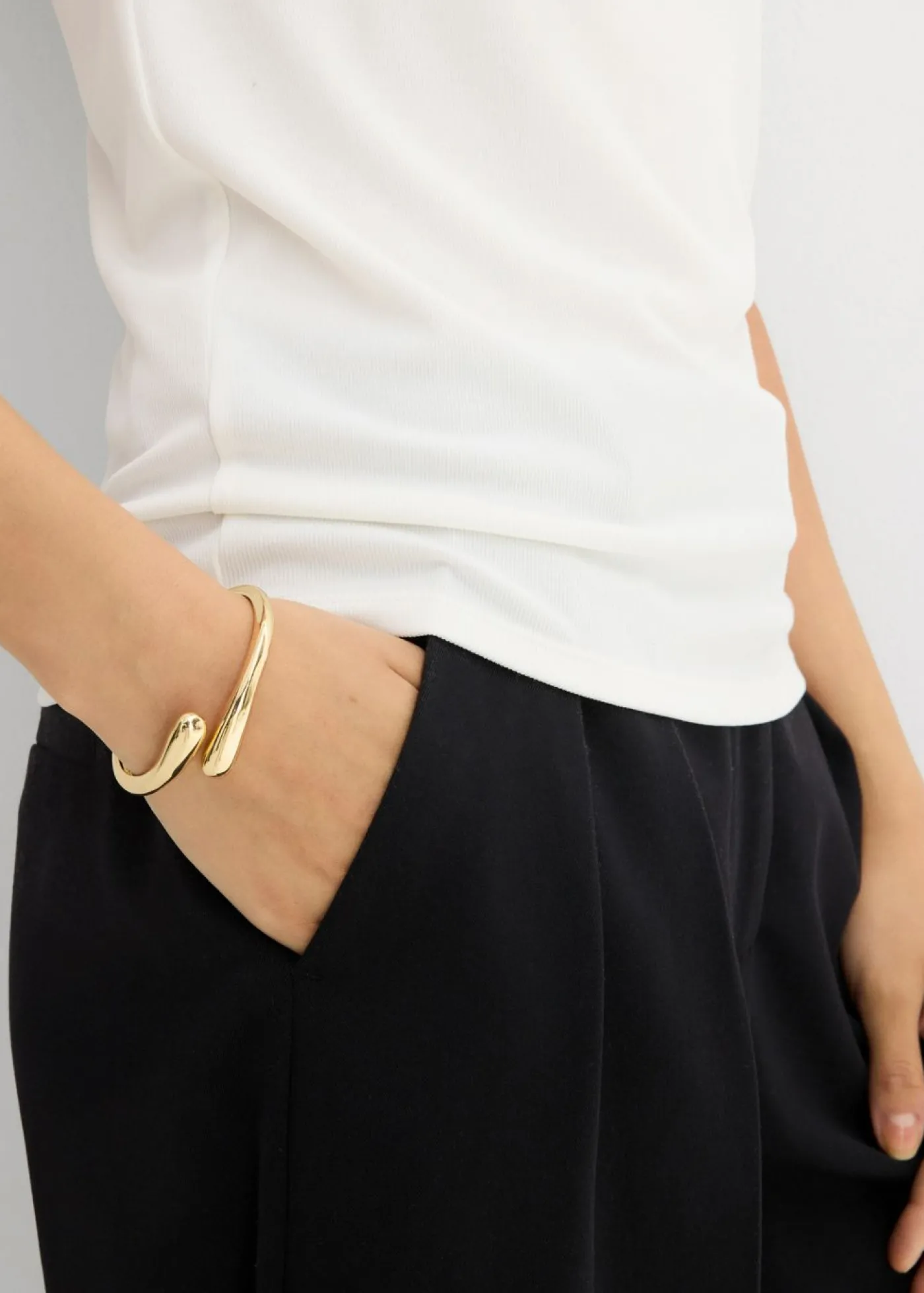 bonprix bonprix Top de canalé de mezcla suave de modal Blanco lana Hot