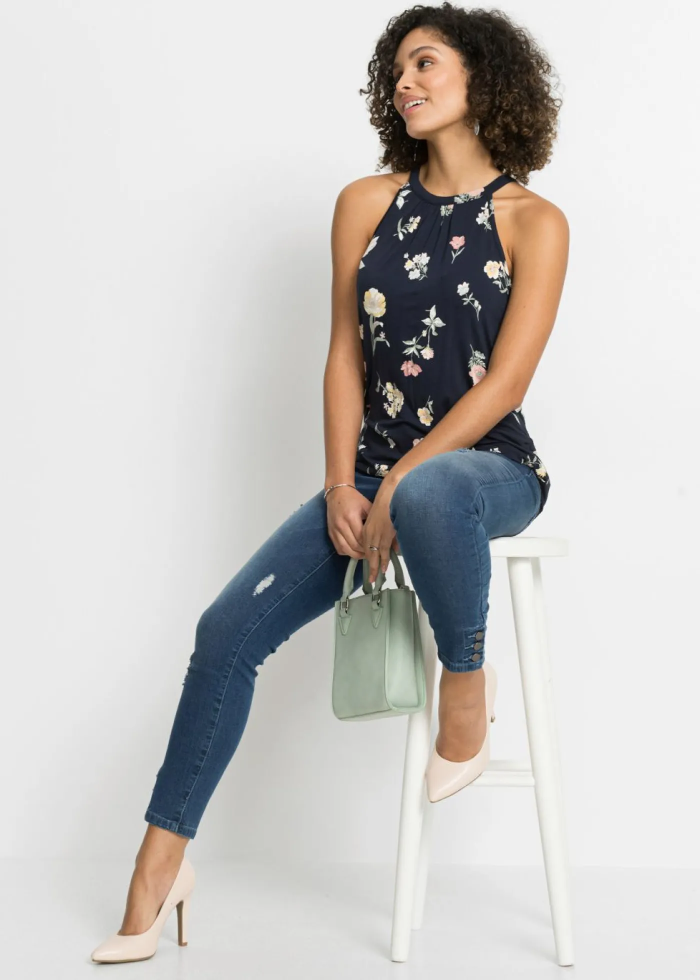 bonprix bonprix Top de mezcla de viscosa Azul con flores Online