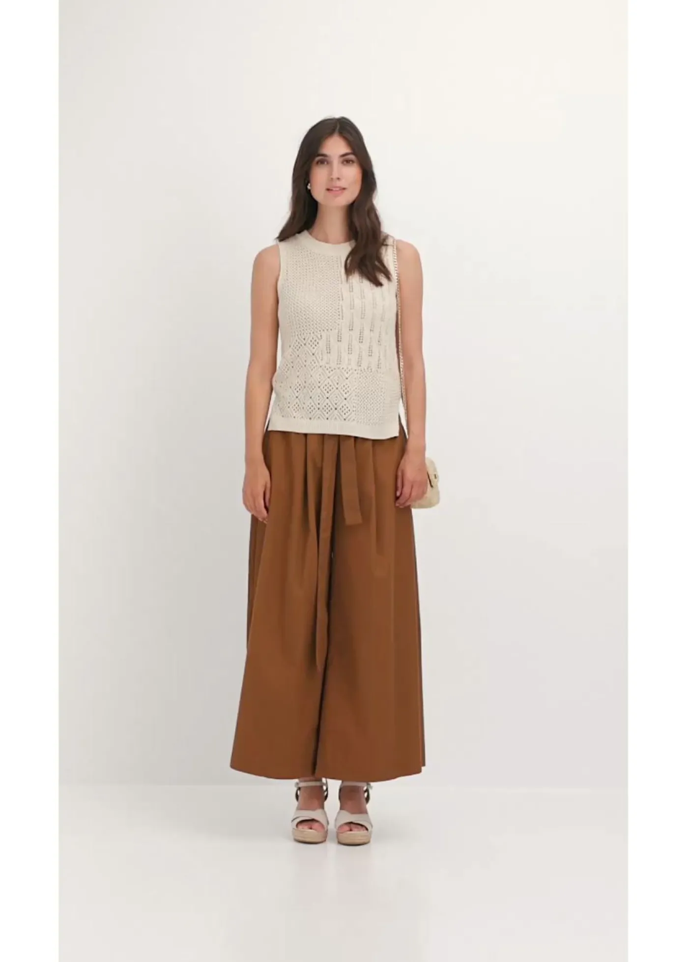 bonprix bonprix Top de punto ajour con fibras metalizadas beige natural-oro metalizado Outlet