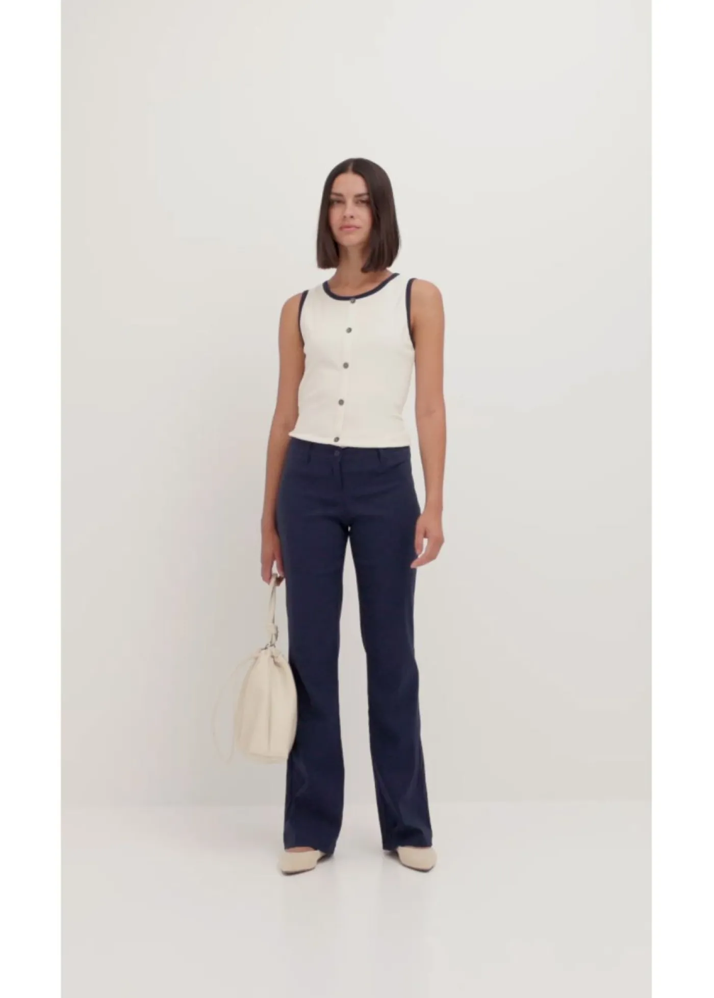 bonprix bonprix Top de punto con panel en contraste beige natural-azul marino Outlet