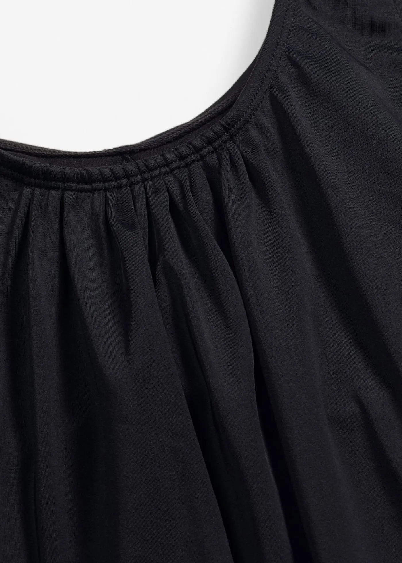 bonprix bonprix Top de tankini oversize con corte de globo Negro