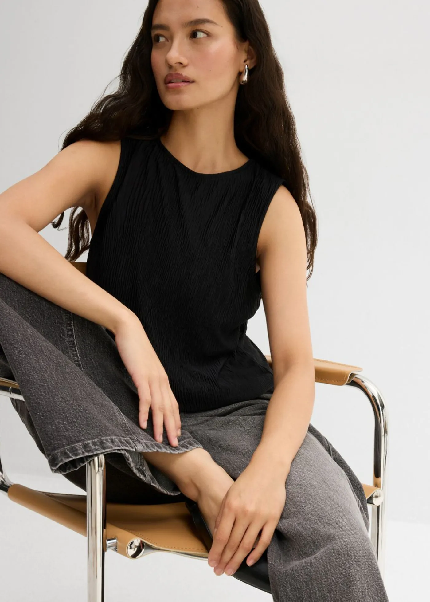 bonprix bonprix Top de tejido arrugado estructurado Negro Discount