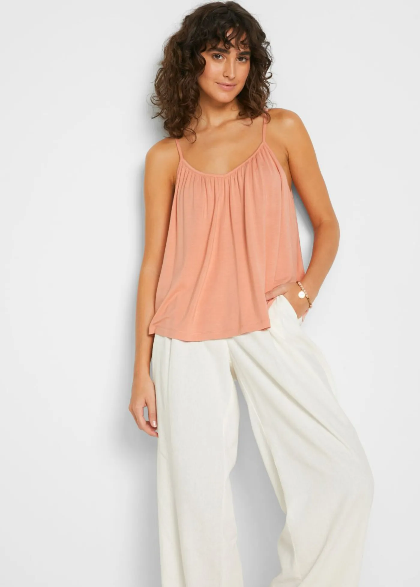 bonprix bonprix Top de viscosa fluida con tirantes finos Melocotón Outlet