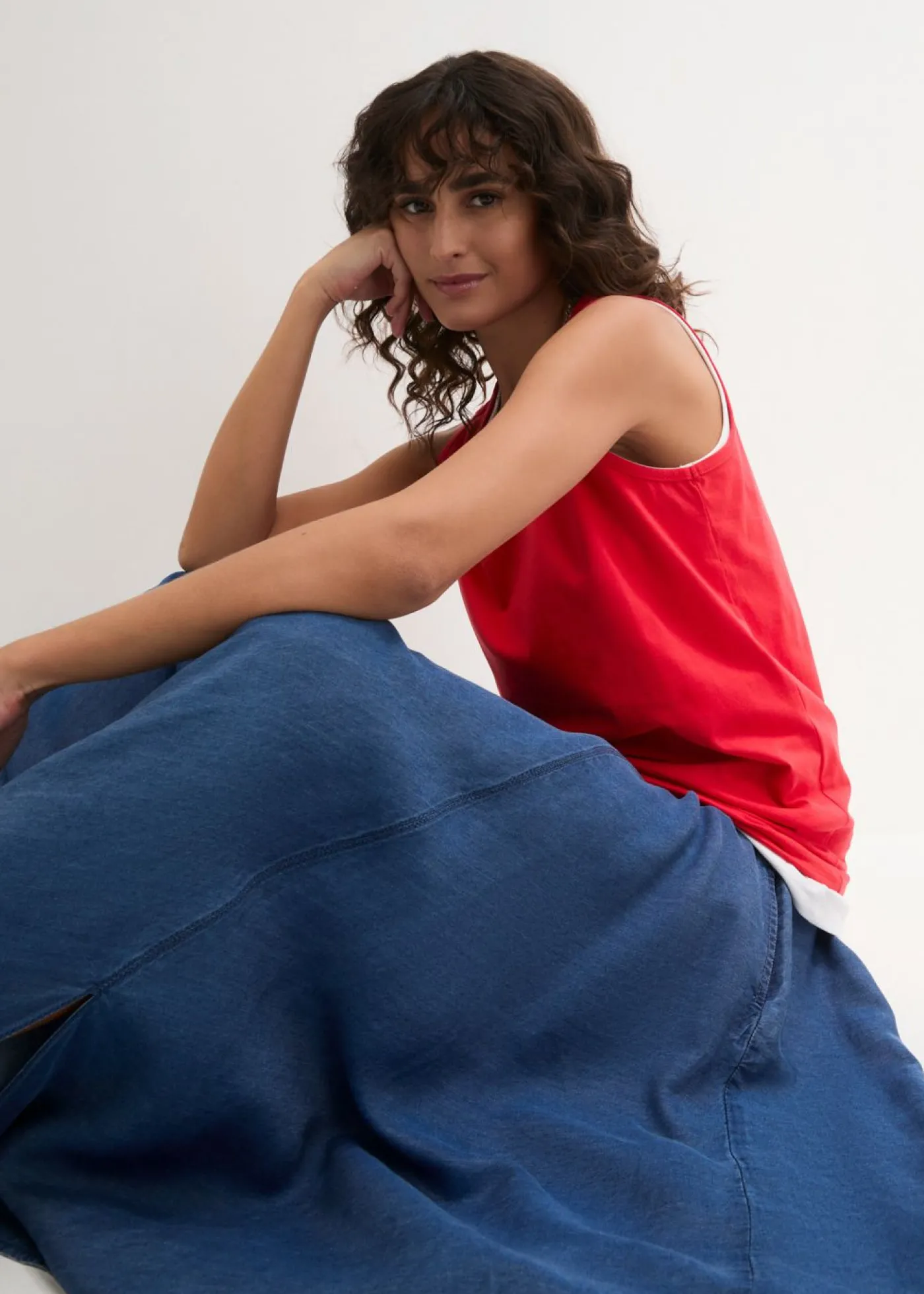 bonprix bonprix Top largo de algodón orgánico puro (5 unidades) fresa+blanco+gris claro moteado+azul marino+negro Discount
