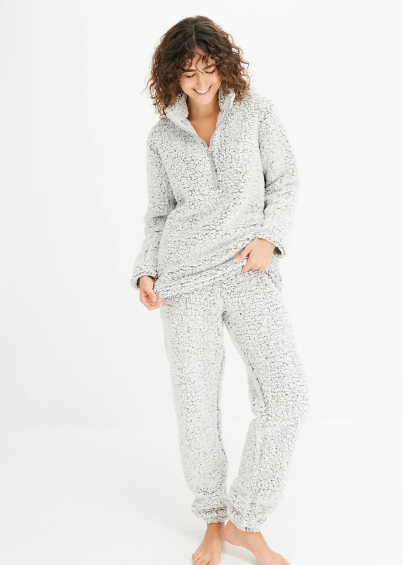 bonprix bonprix Traje de casa Gris claro New