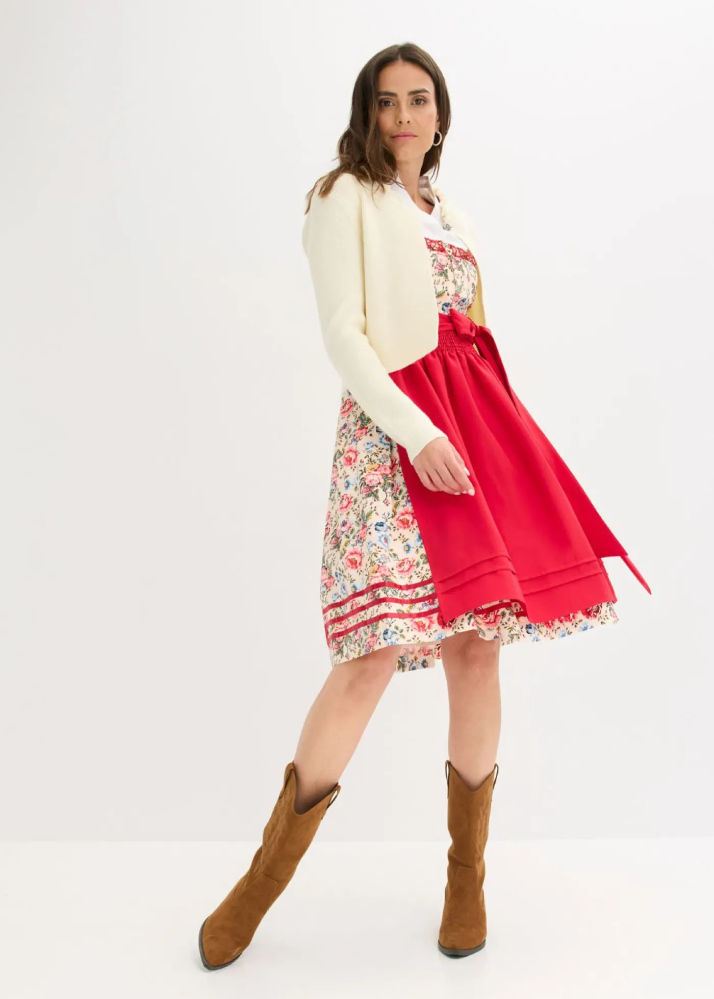 bonprix bonprix Traje tirolés con delantal bordado (2 piezas) Rojo de flores Best