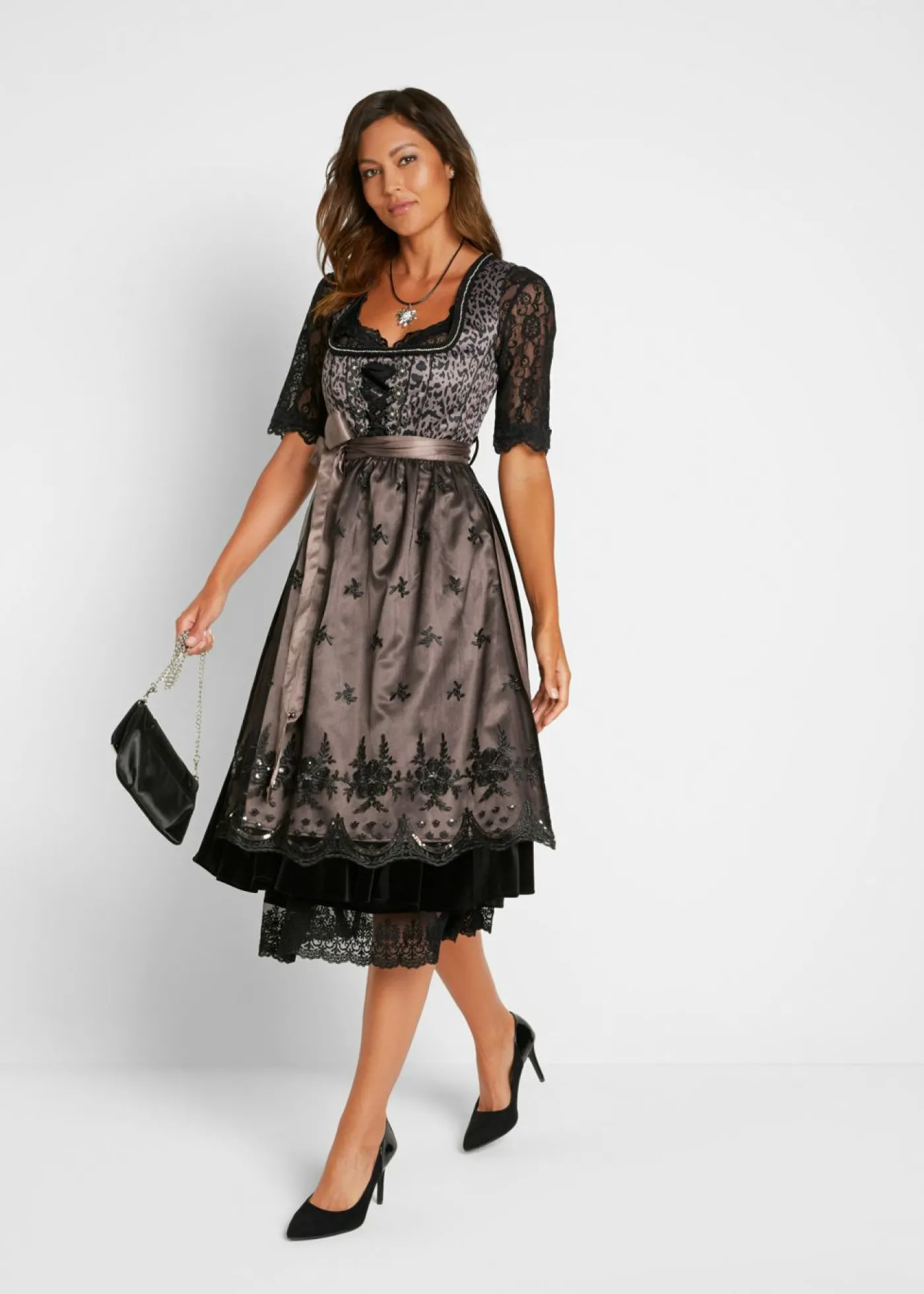 bonprix bonprix Traje tirolés y delantal (2 piezas) Negro estampado Clearance