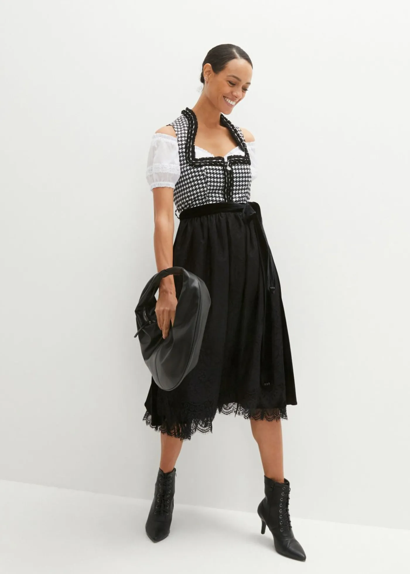 bonprix bonprix Traje tirolés y delantal (2 piezas) Negro-blanco lana estampado Discount