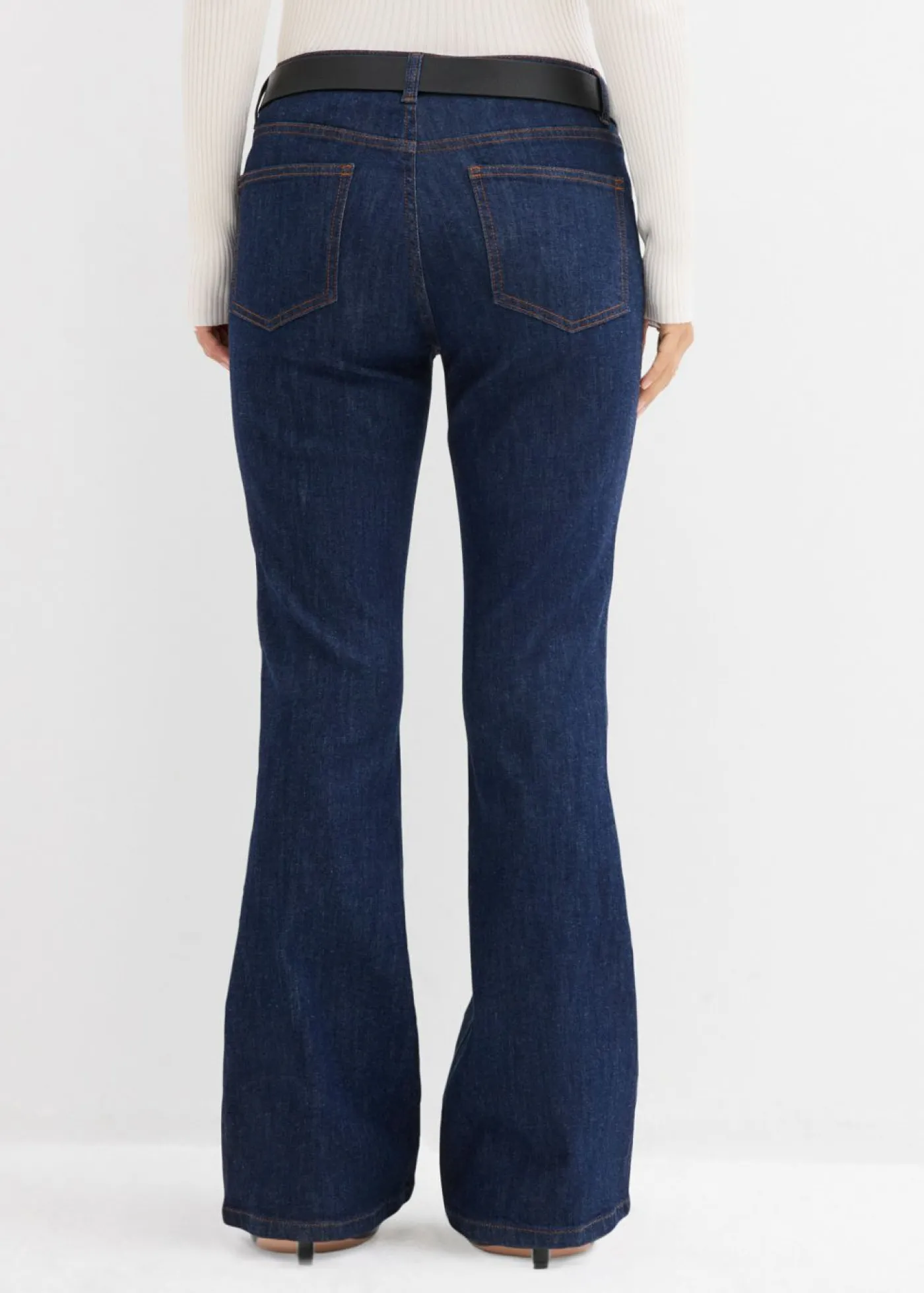 bonprix bonprix Vaqueros acampanados de talle medio Azul oscuro denim Hot
