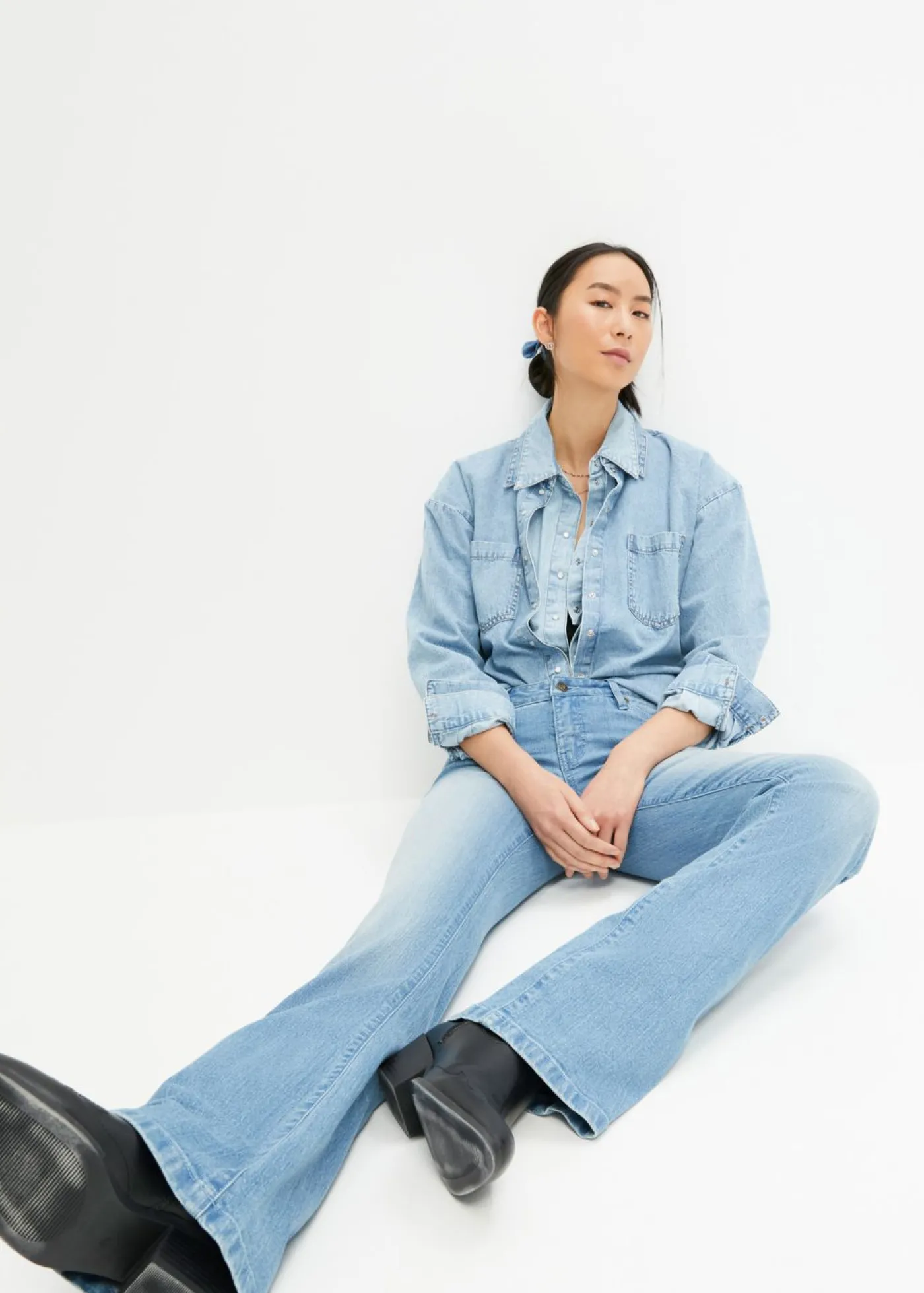 bonprix bonprix Vaqueros bootcut, mid waist, elásticos Denim claro Online