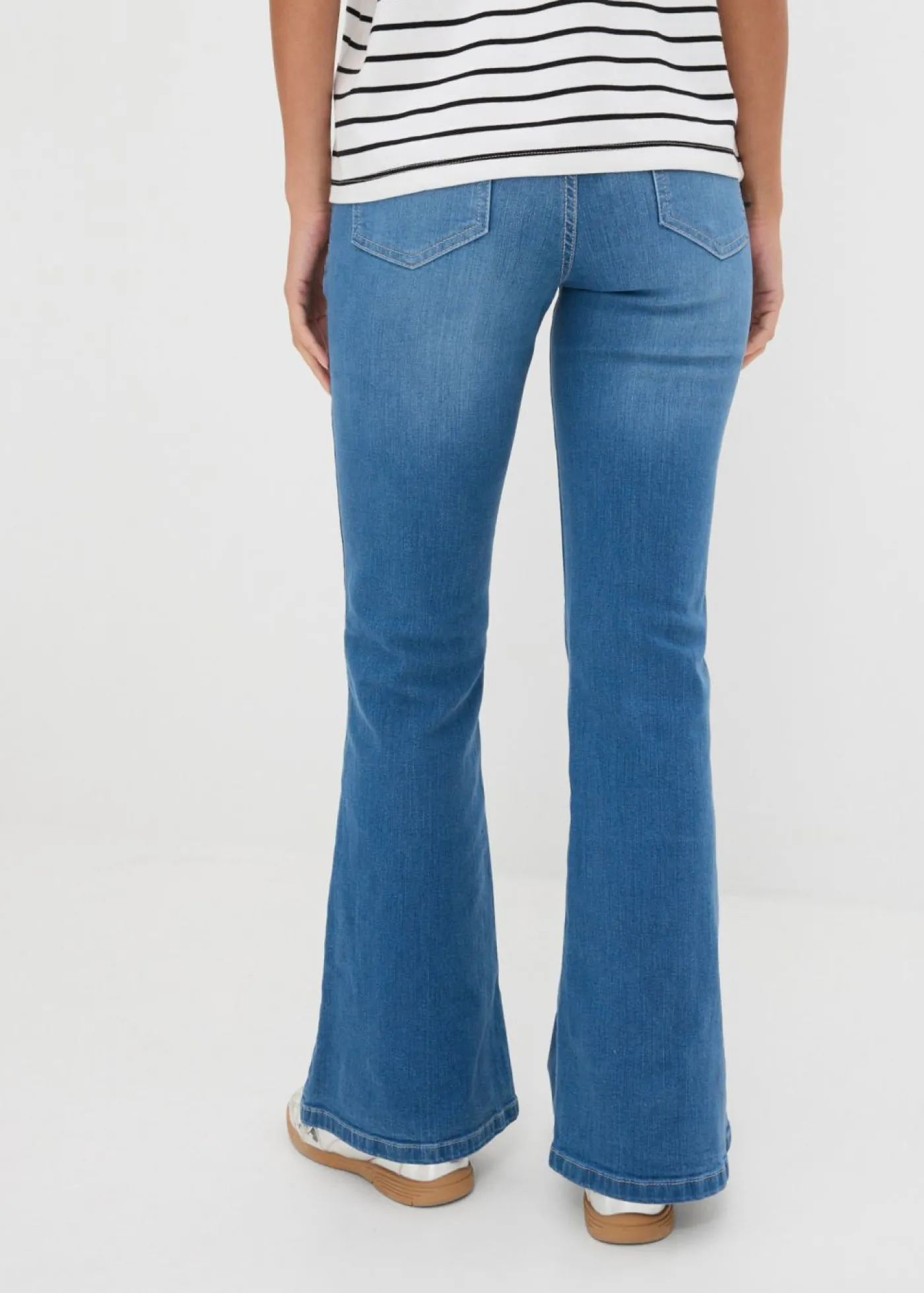 bonprix bonprix Vaqueros bootcut, mid waist, de algodón orgánico Azul piedra Online