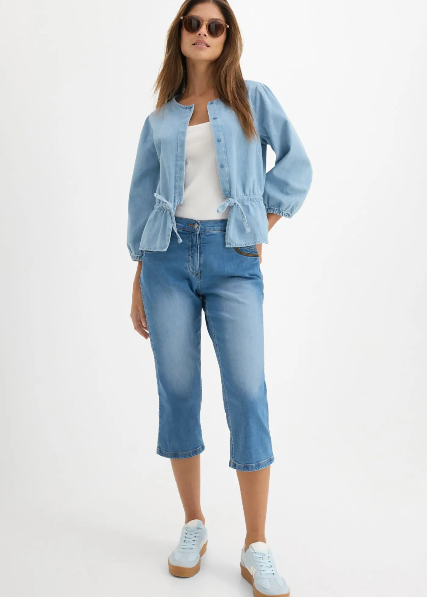 bonprix bonprix Vaqueros capri con corte ajustado y talle medio Azul piedra New