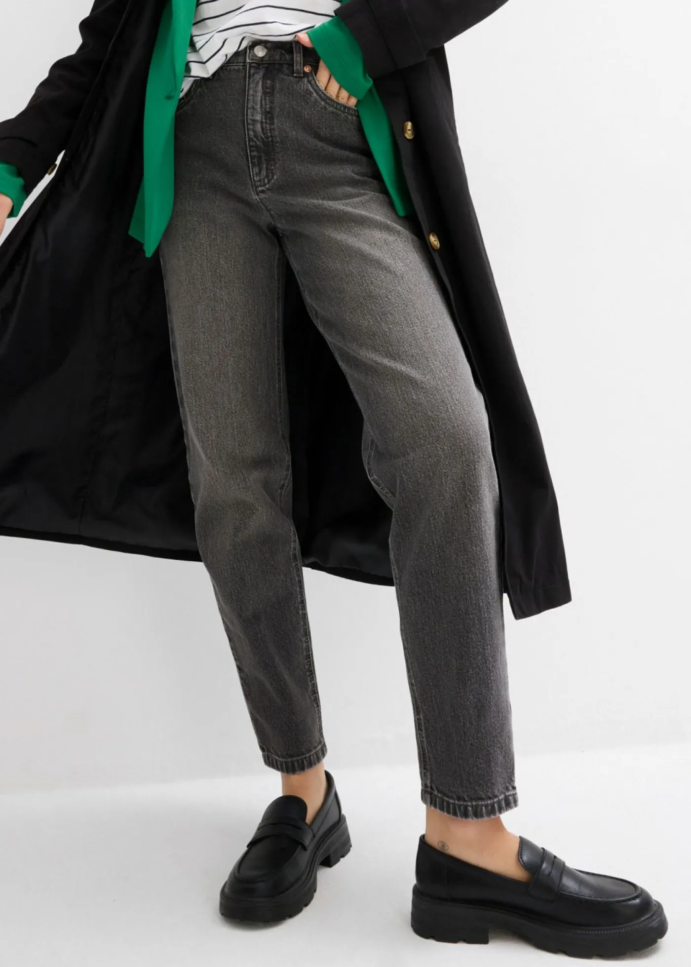 bonprix bonprix Vaqueros capri de talle alto con corte mom denim gris desgastado Hot