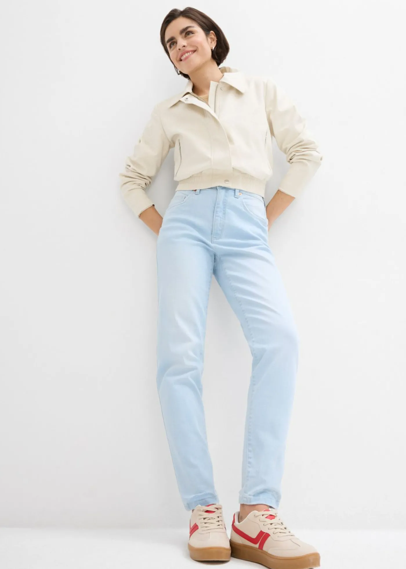 bonprix bonprix Vaqueros capri de talle alto con corte mom azul hielo denim usado