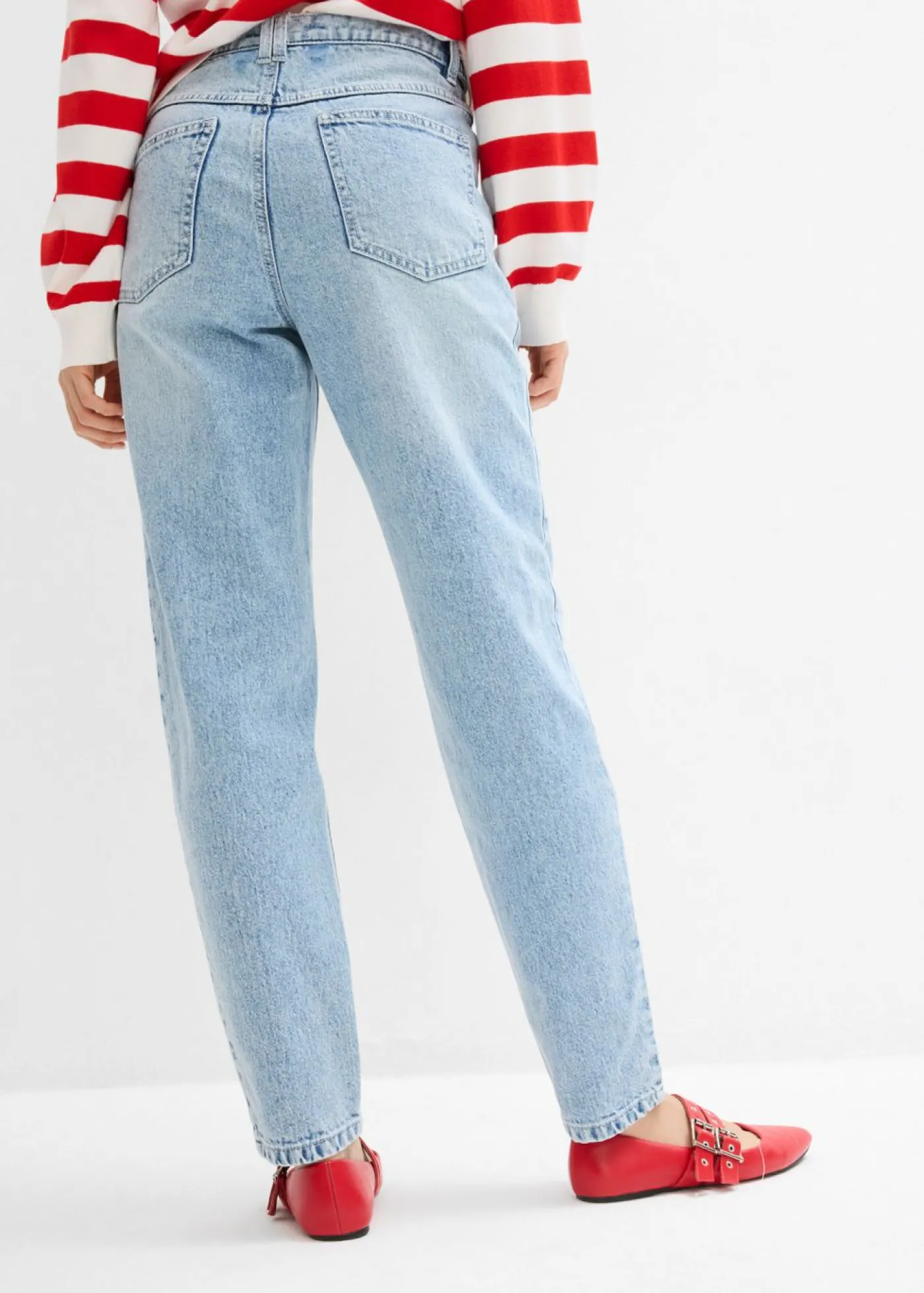 bonprix bonprix Vaqueros capri de talle alto con corte mom azul hielo denim desgastado Online