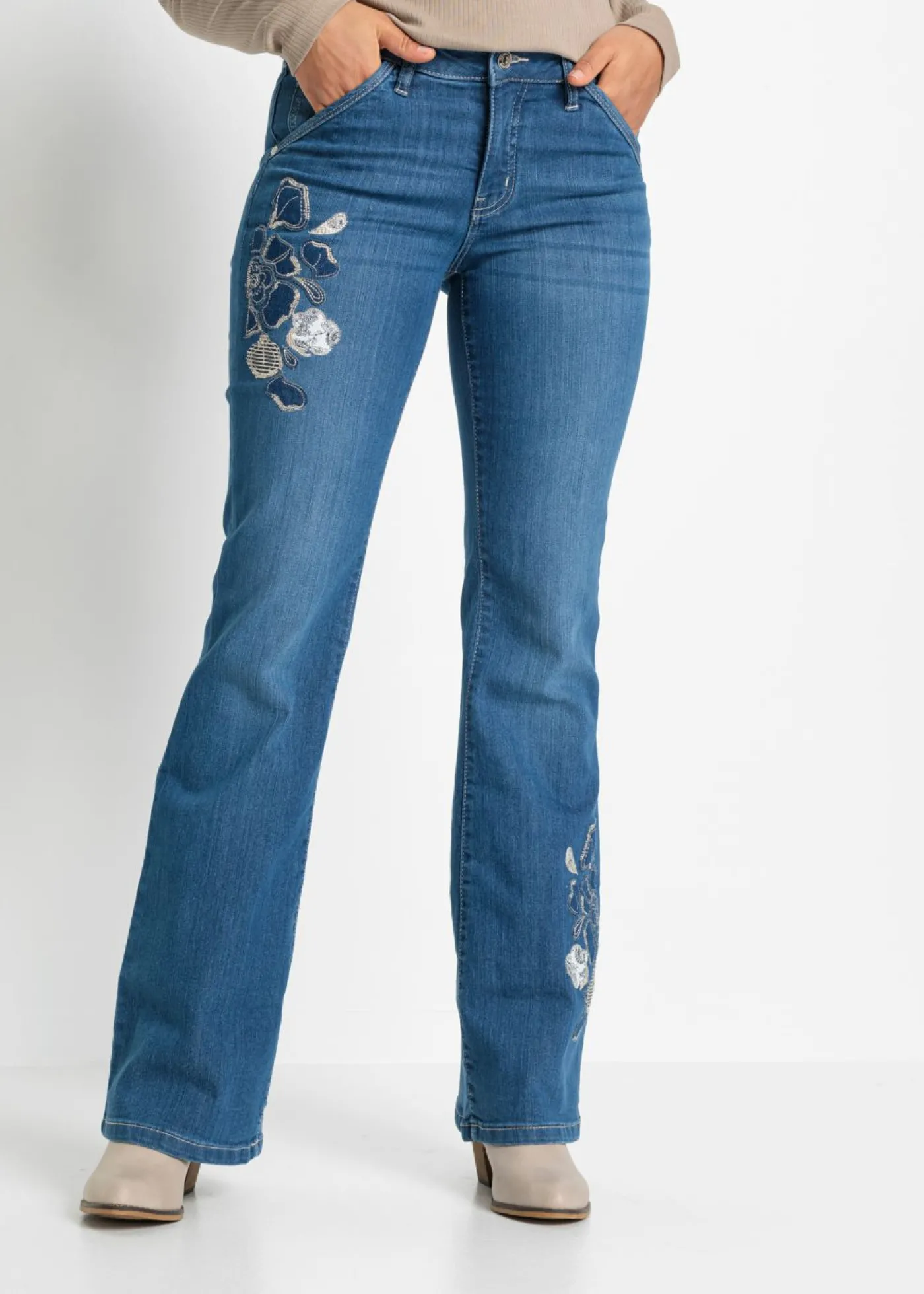 bonprix bonprix Vaqueros con bordados de flores azul piedra con flores Hot