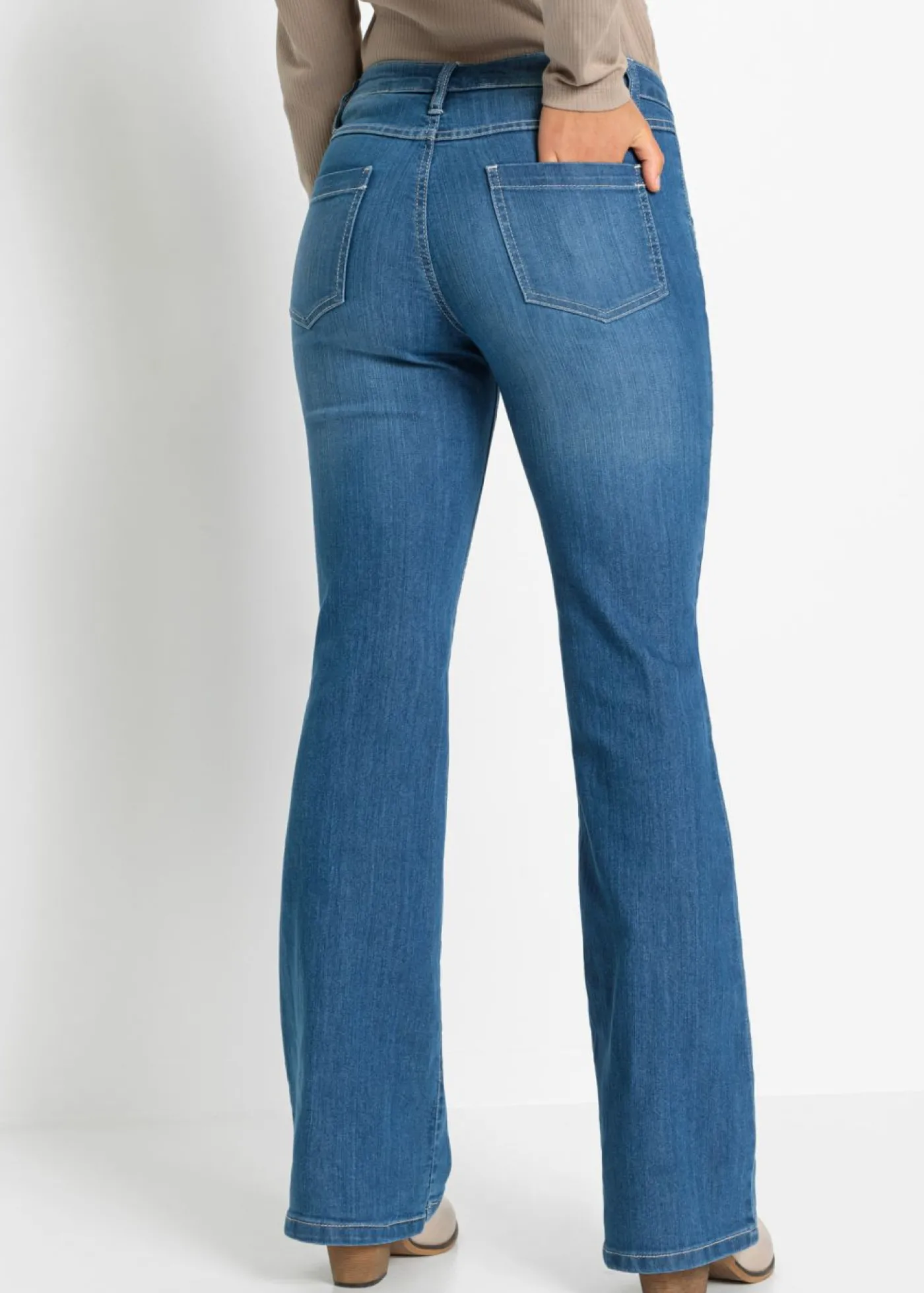 bonprix bonprix Vaqueros con bordados de flores azul piedra con flores Hot