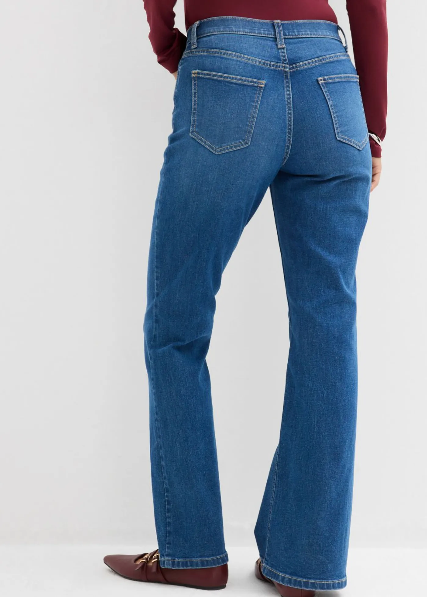 bonprix bonprix Vaqueros con corte bootcut y talle medio denim medio usado Hot