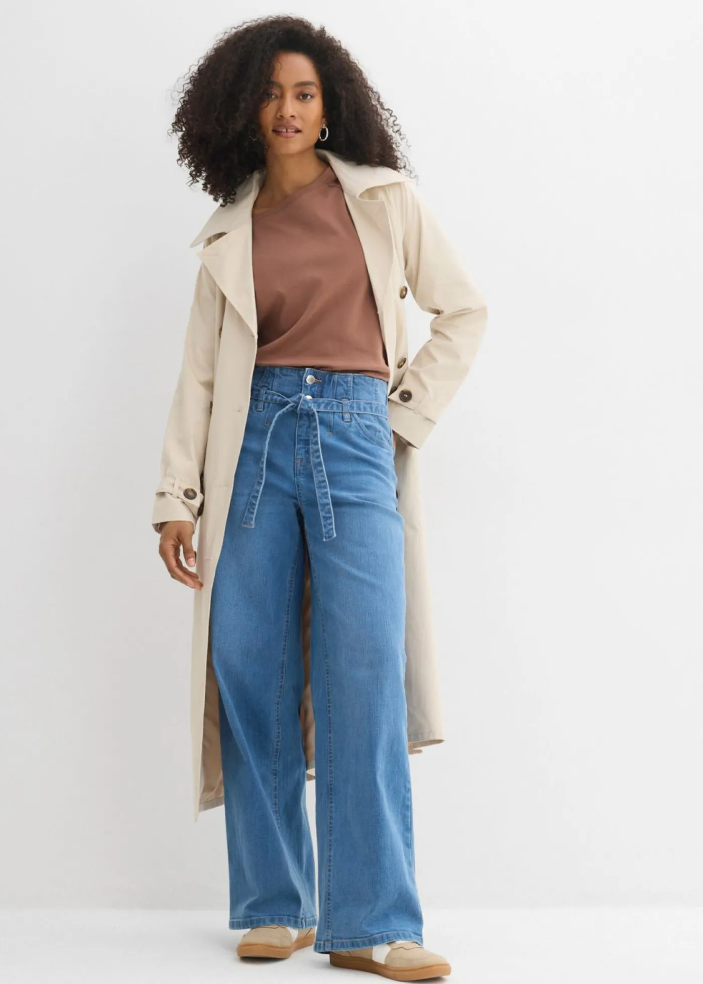 bonprix bonprix Vaqueros de algodón orgánico con perneras recta y talle alto azul claro denim usado New