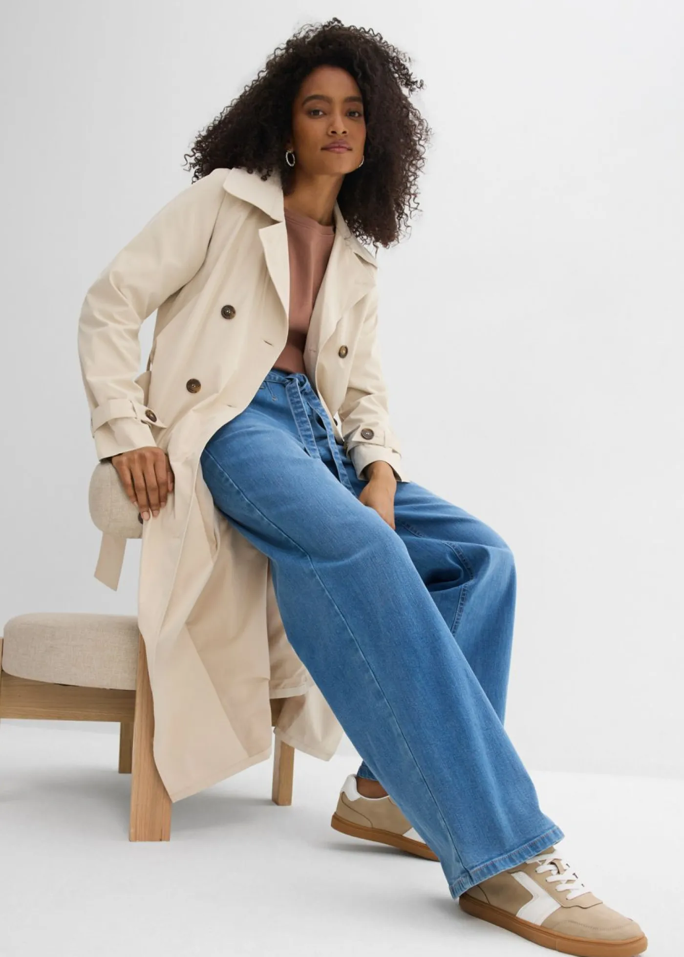 bonprix bonprix Vaqueros de algodón orgánico con perneras recta y talle alto azul claro denim usado Online