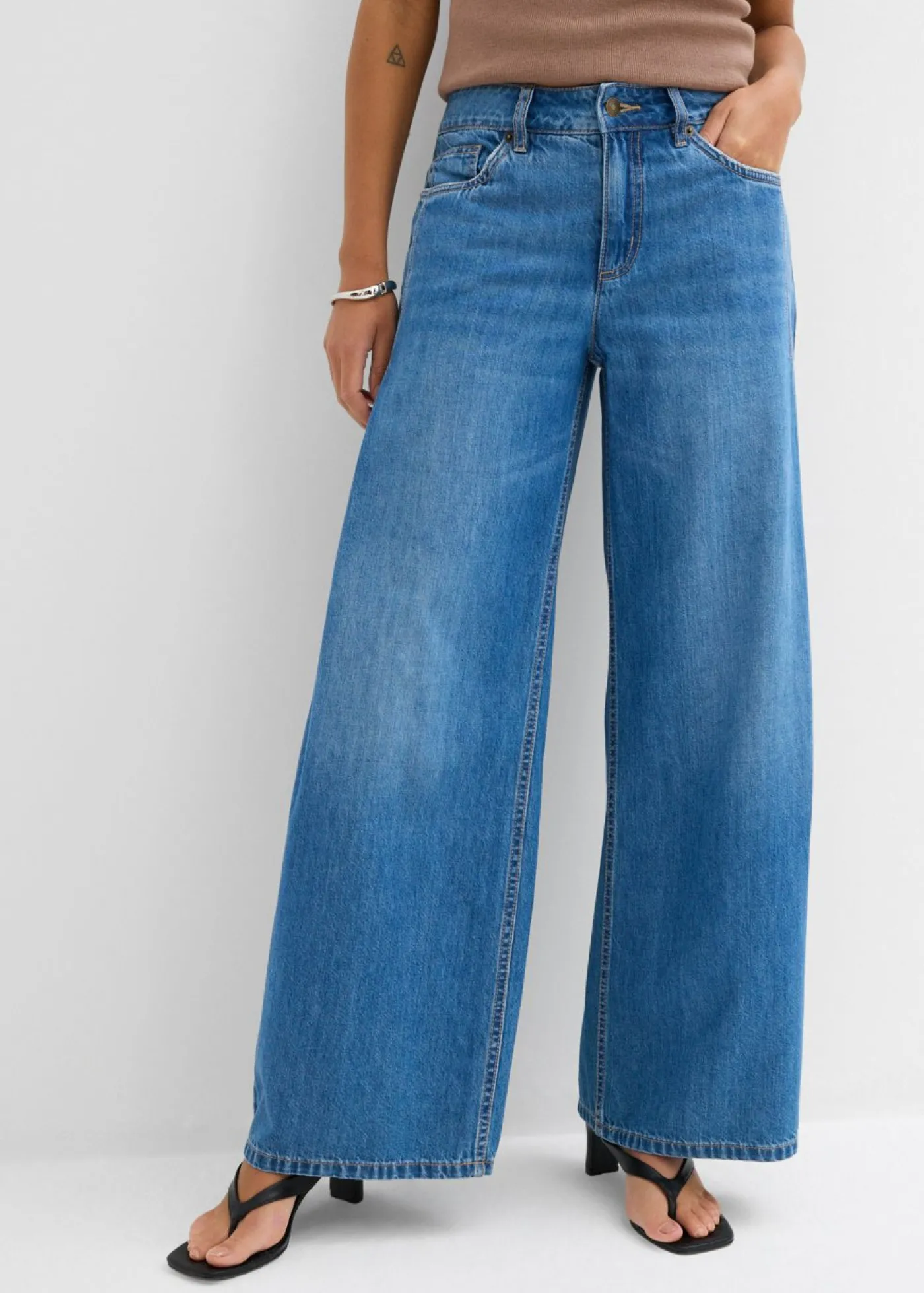 bonprix bonprix Vaqueros de pernera ancha, mid waist azul claro denim usado