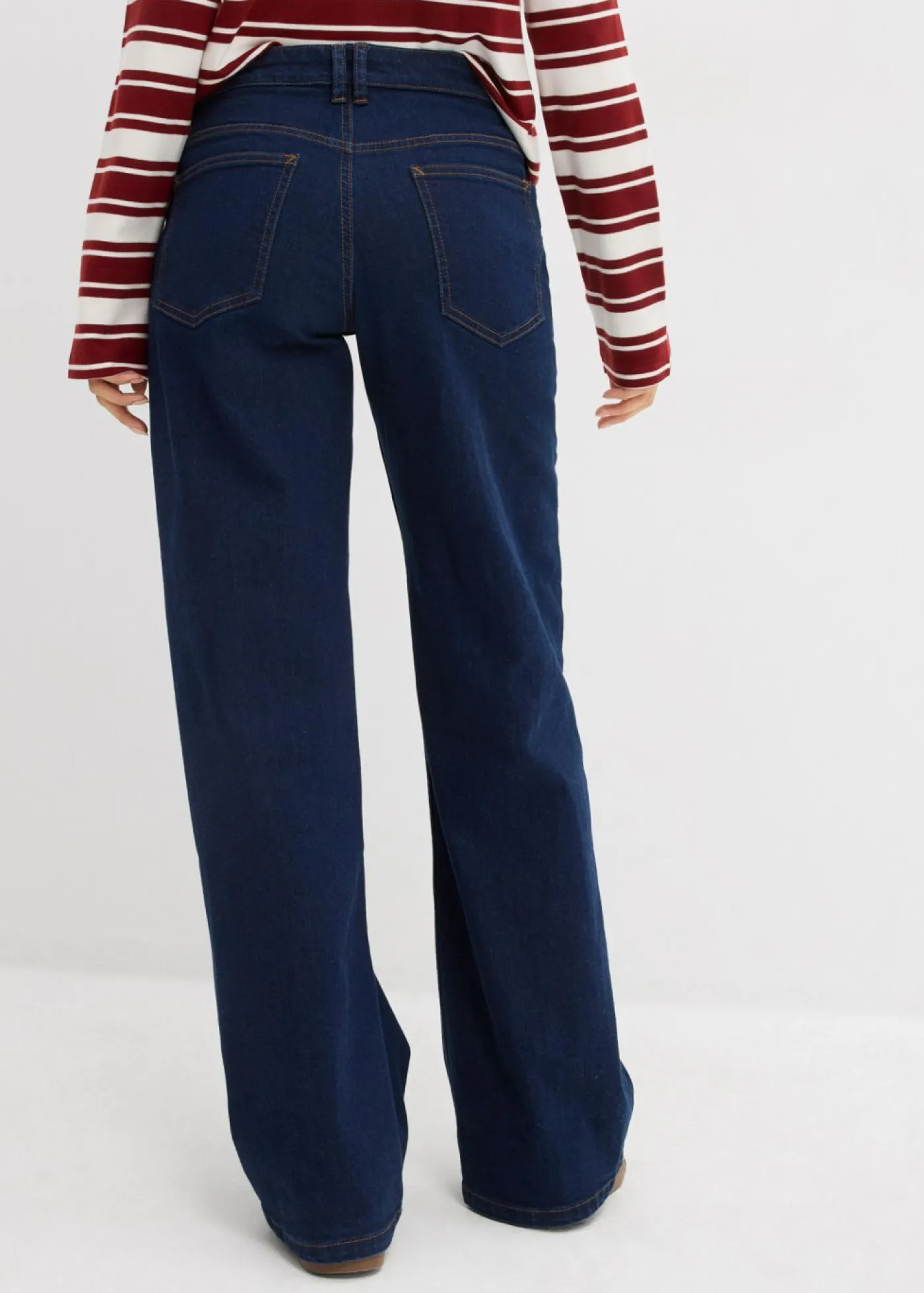 bonprix bonprix Vaqueros de pernera ancha, mid waist, de algodón orgánico Azul oscuro denim Hot