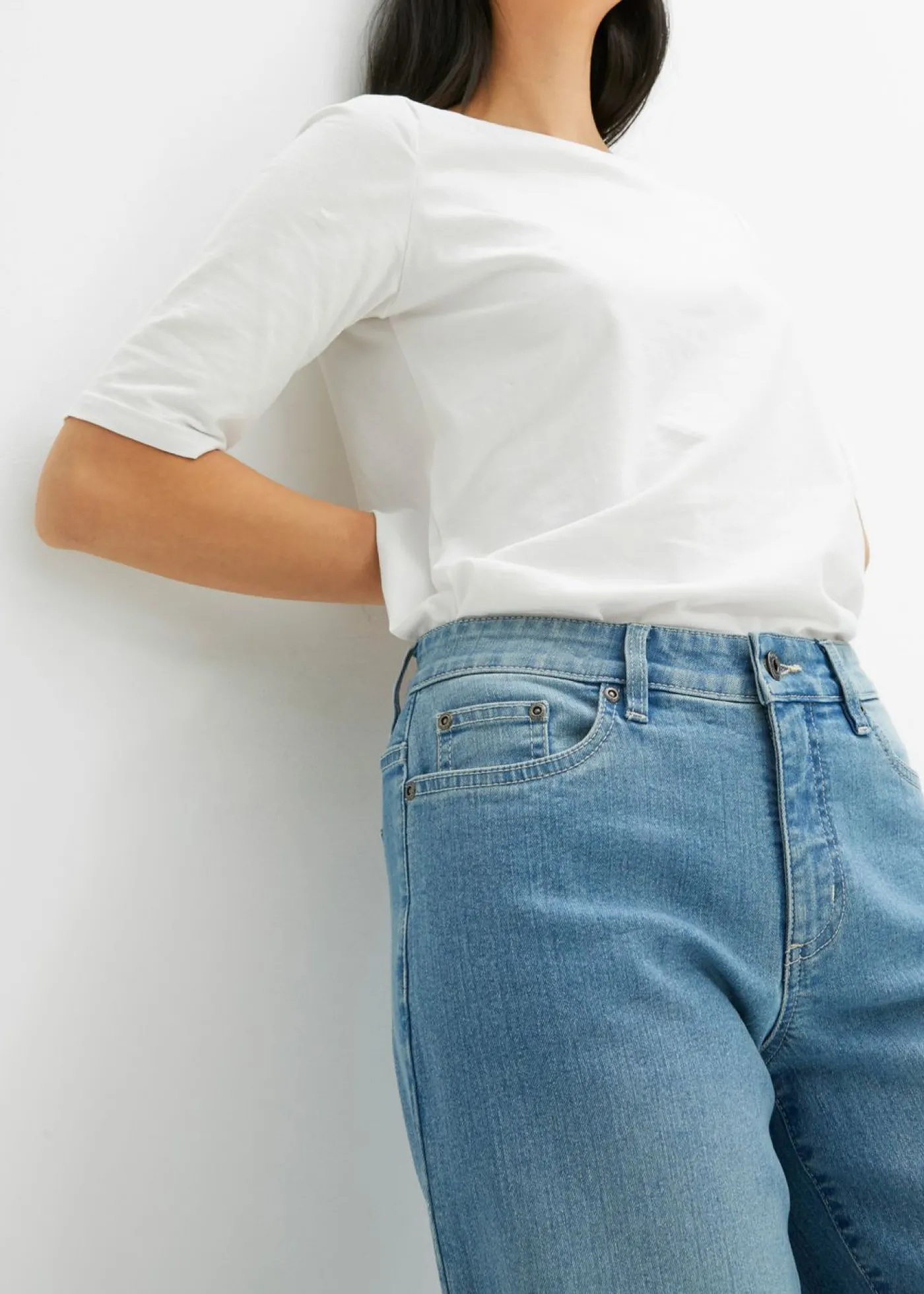 bonprix bonprix Vaqueros de pernera ancha, mid waist, elástico azul claro denim Online
