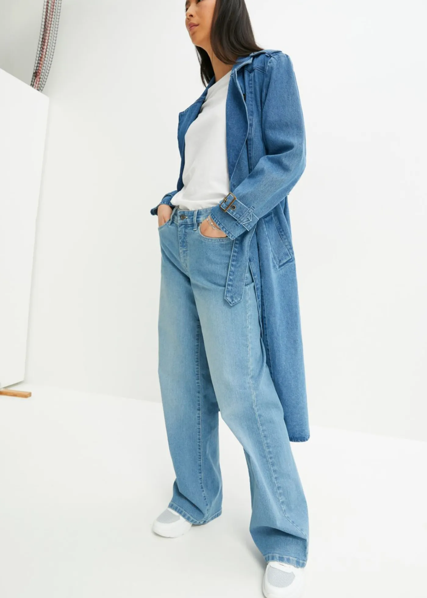 bonprix bonprix Vaqueros de pernera ancha, mid waist, elástico azul claro denim Online