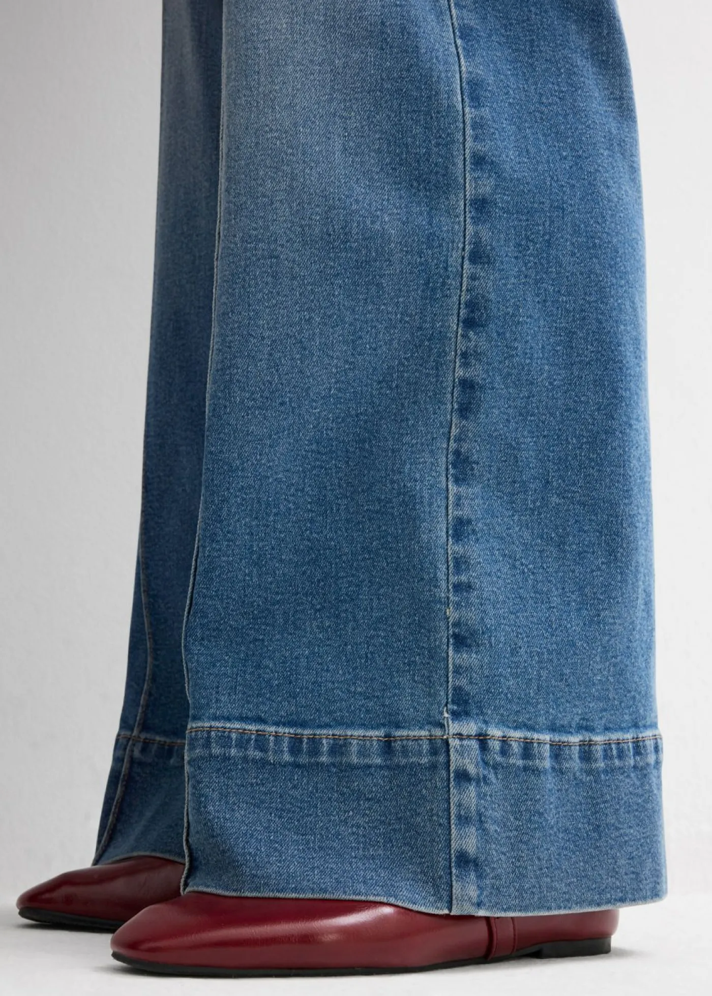 bonprix bonprix Vaqueros de pernera ancha, mid waist, largo completo azul medio denim Clearance