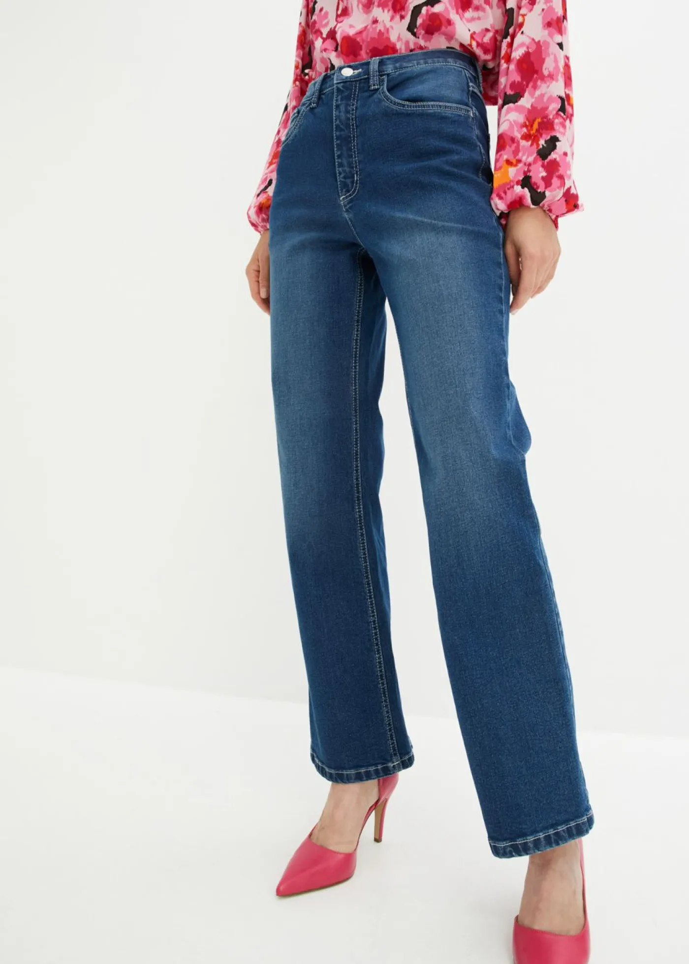 bonprix bonprix Vaqueros de pernera ancha con talle alto Denim medio desgastado