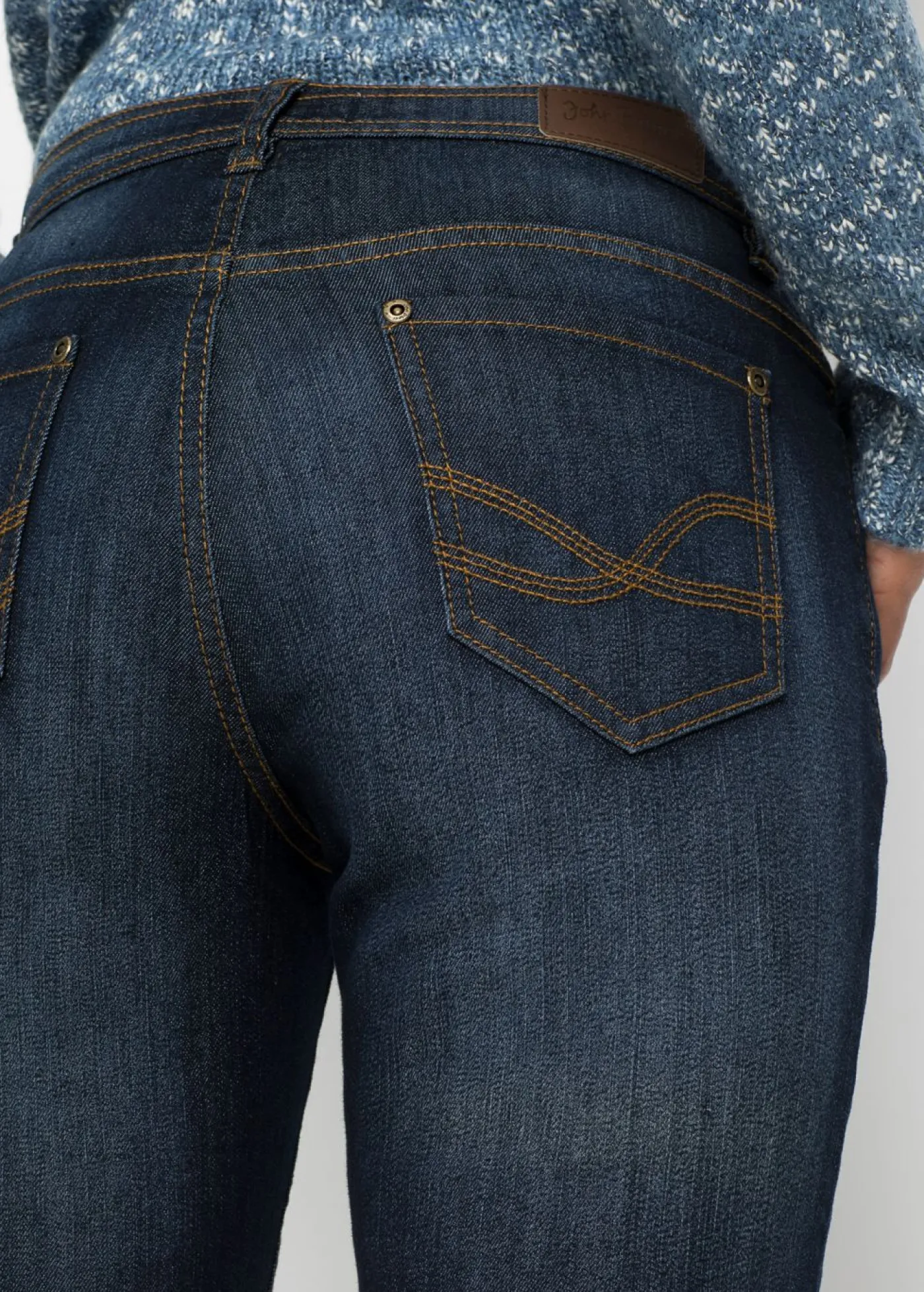 bonprix bonprix Vaqueros elásticos con corte mom y talle medio Azul marino desgastado New