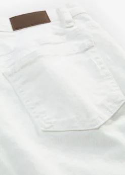 bonprix bonprix Vaqueros largos con corte mom y talle medio Blanco Best