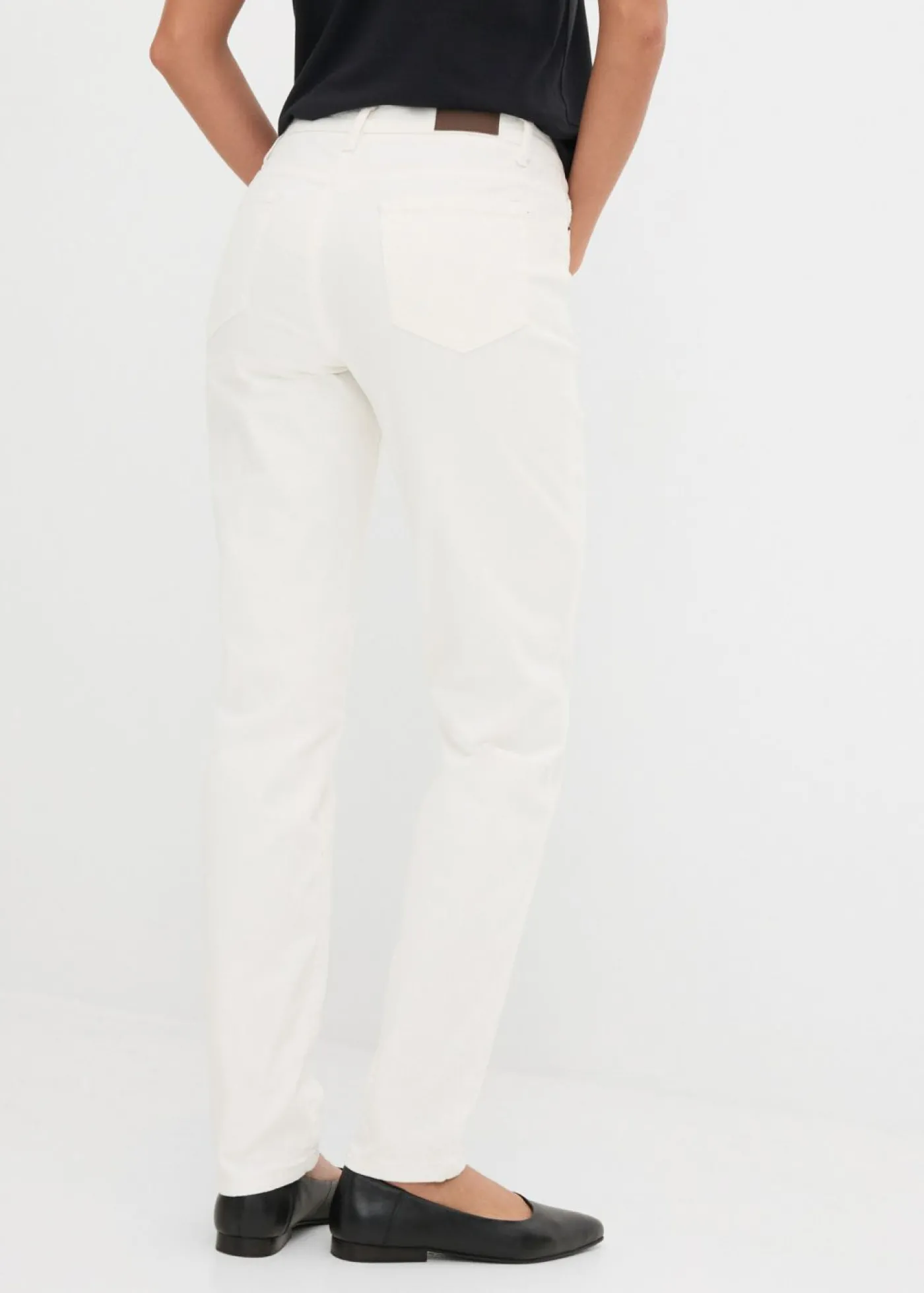 bonprix bonprix Vaqueros largos con corte mom y talle medio Blanco Best