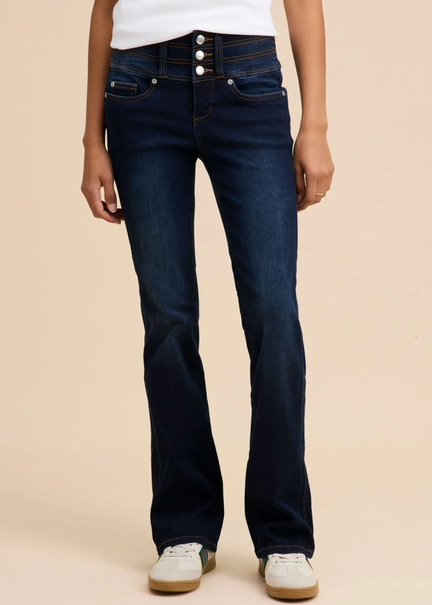 bonprix bonprix Vaqueros moldeadores con corte bootcut y talle alto Azul marino desgastado Discount