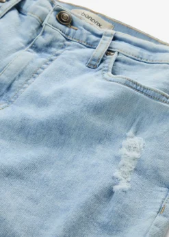 bonprix bonprix Vaqueros mom, high waist, con efecto roto Azul usado Clearance